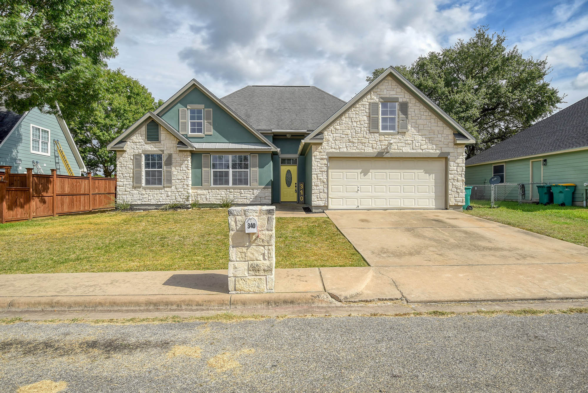 340 Rose Mayer Loop — photo