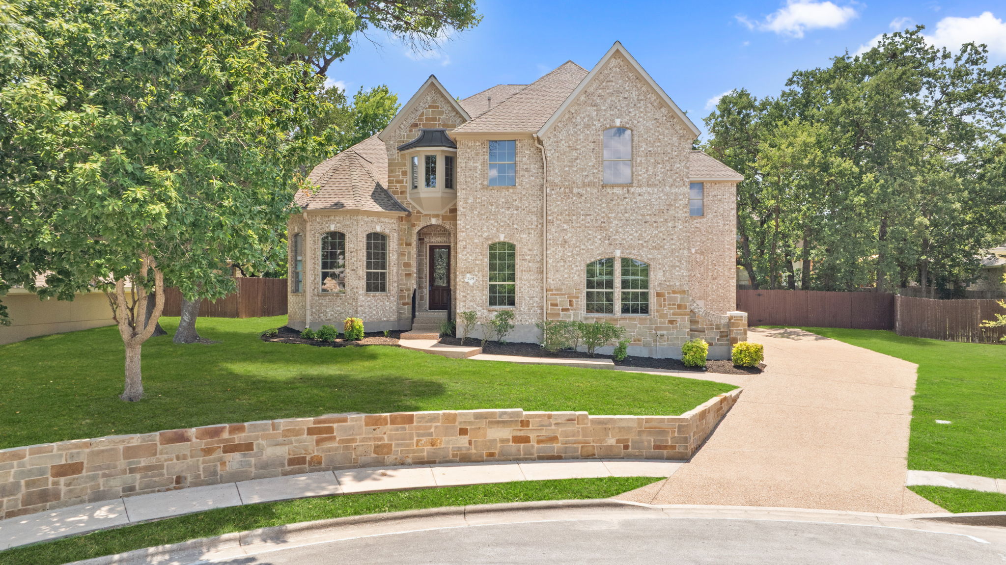 205 Crosswind Ct — photo