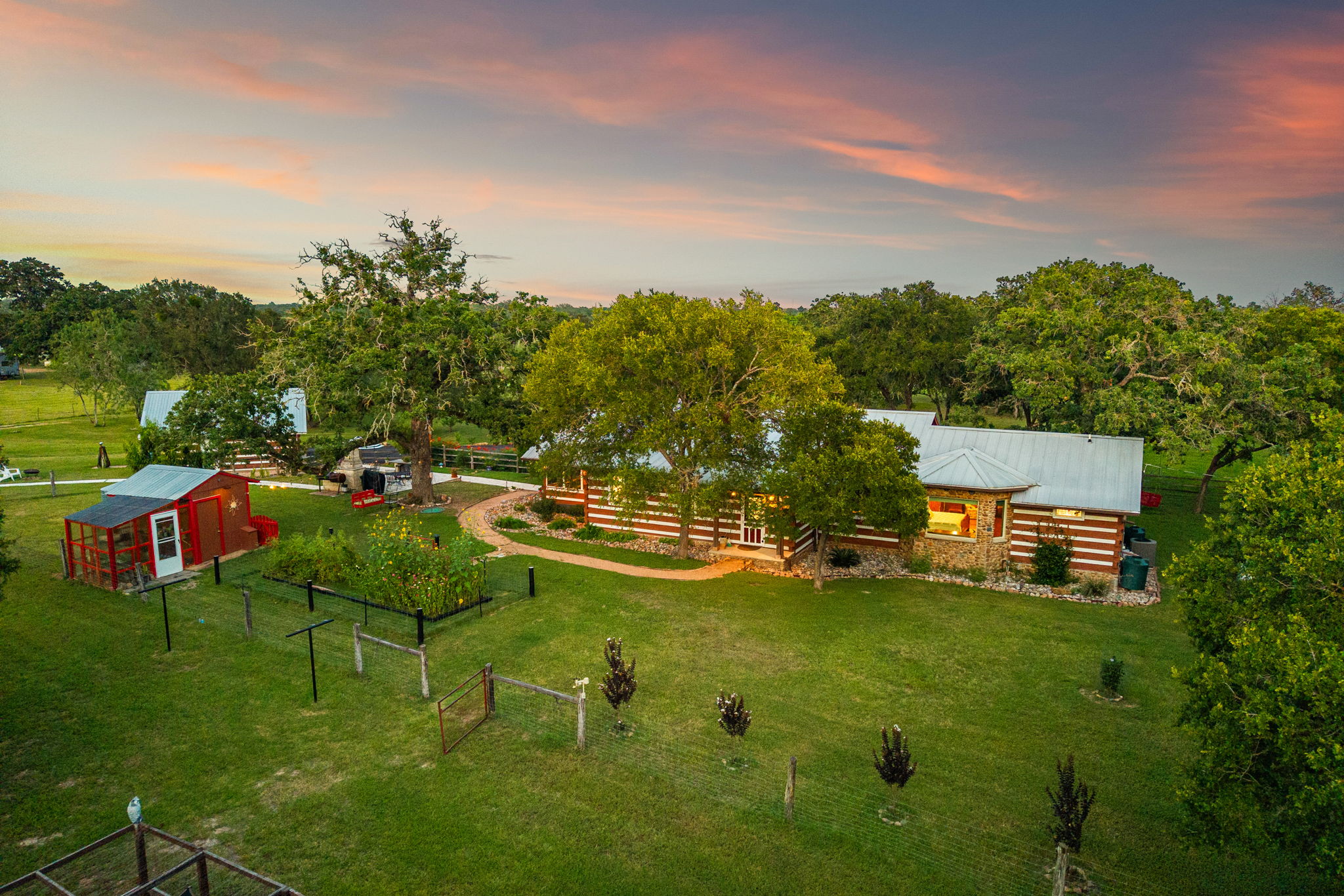 402 Smith Road, Bastrop, TX 78602 — photo 2