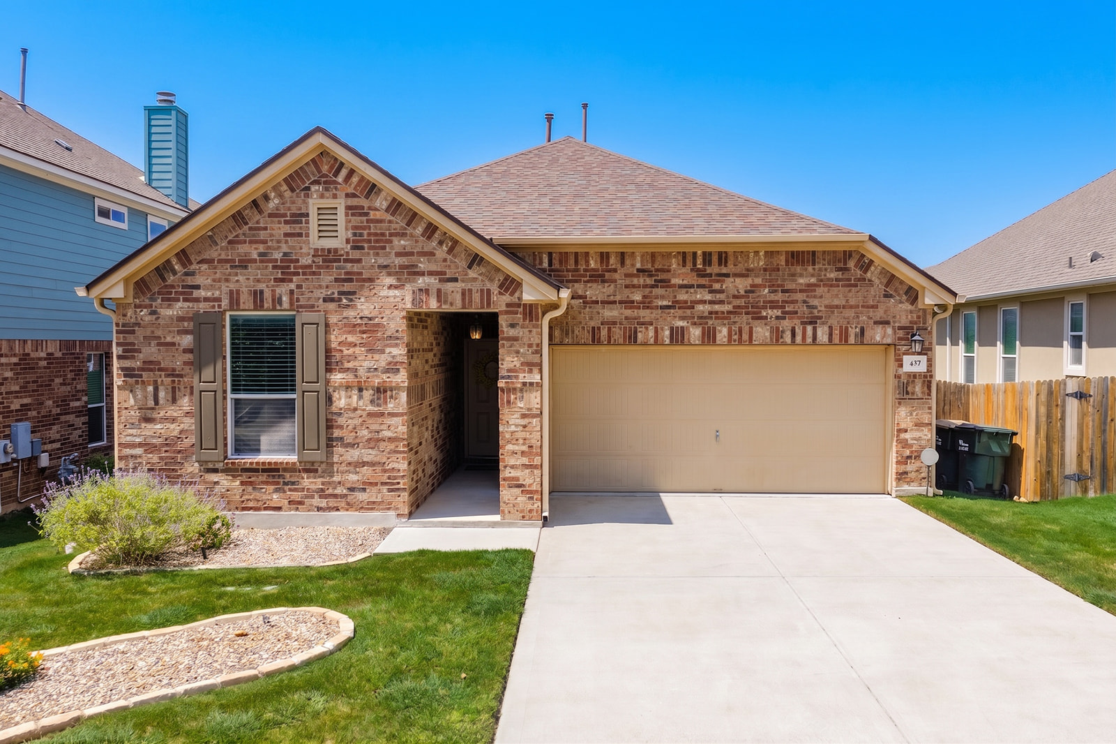 437 Sheepshank Dr — photo