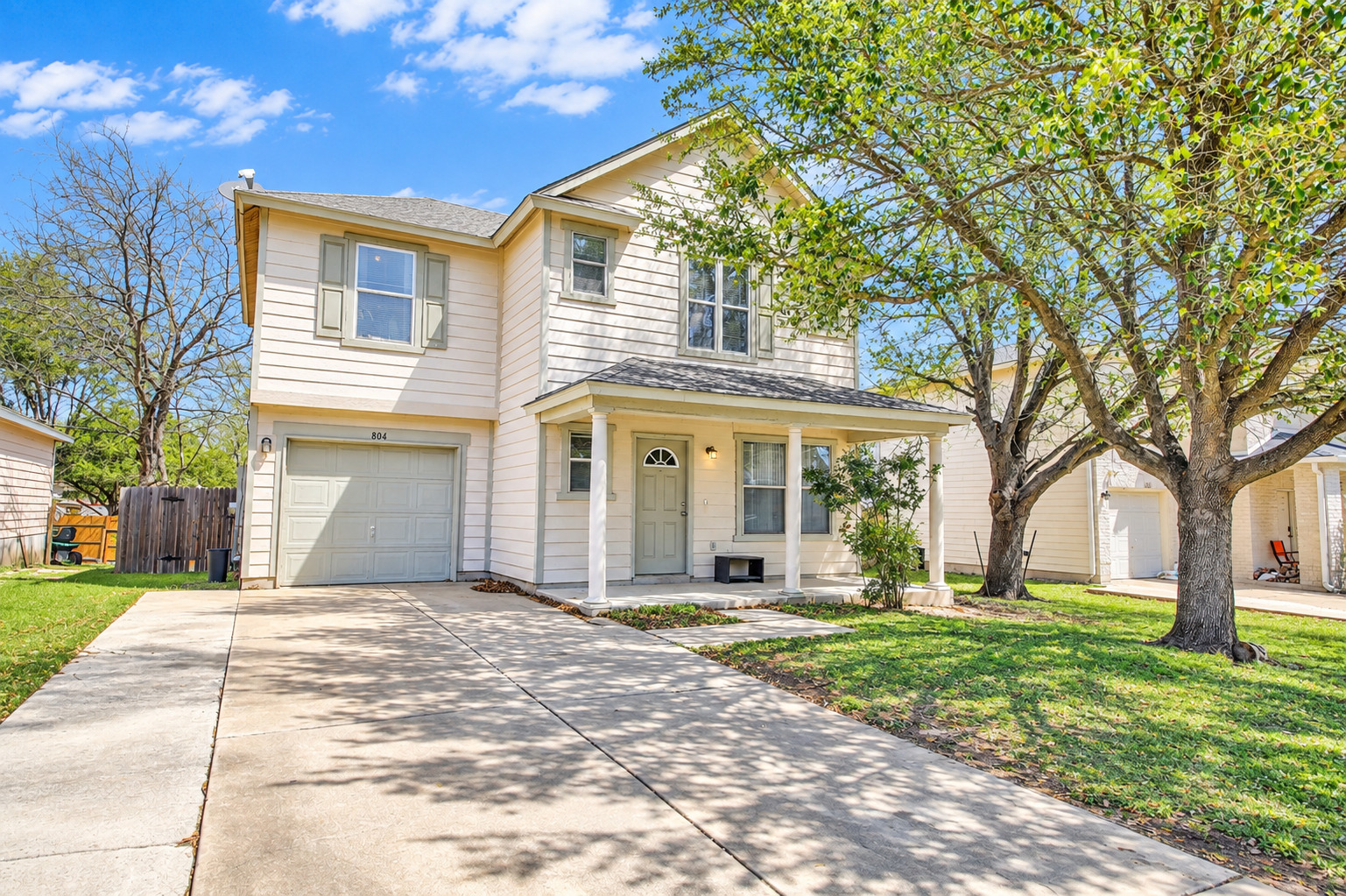 804 Dawlish Dr — photo