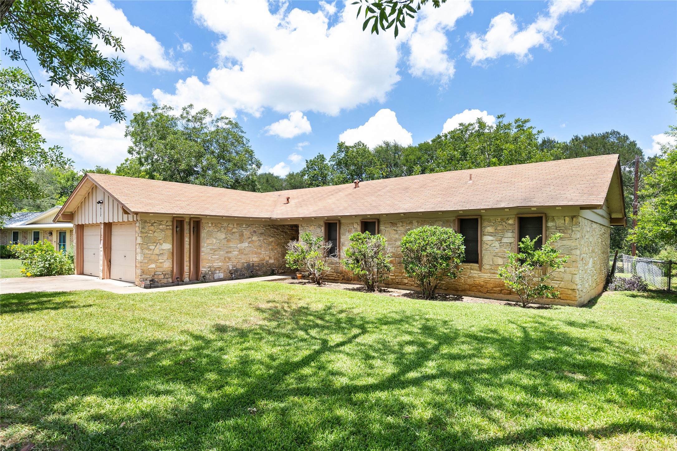2612 Choctaw Trl — photo