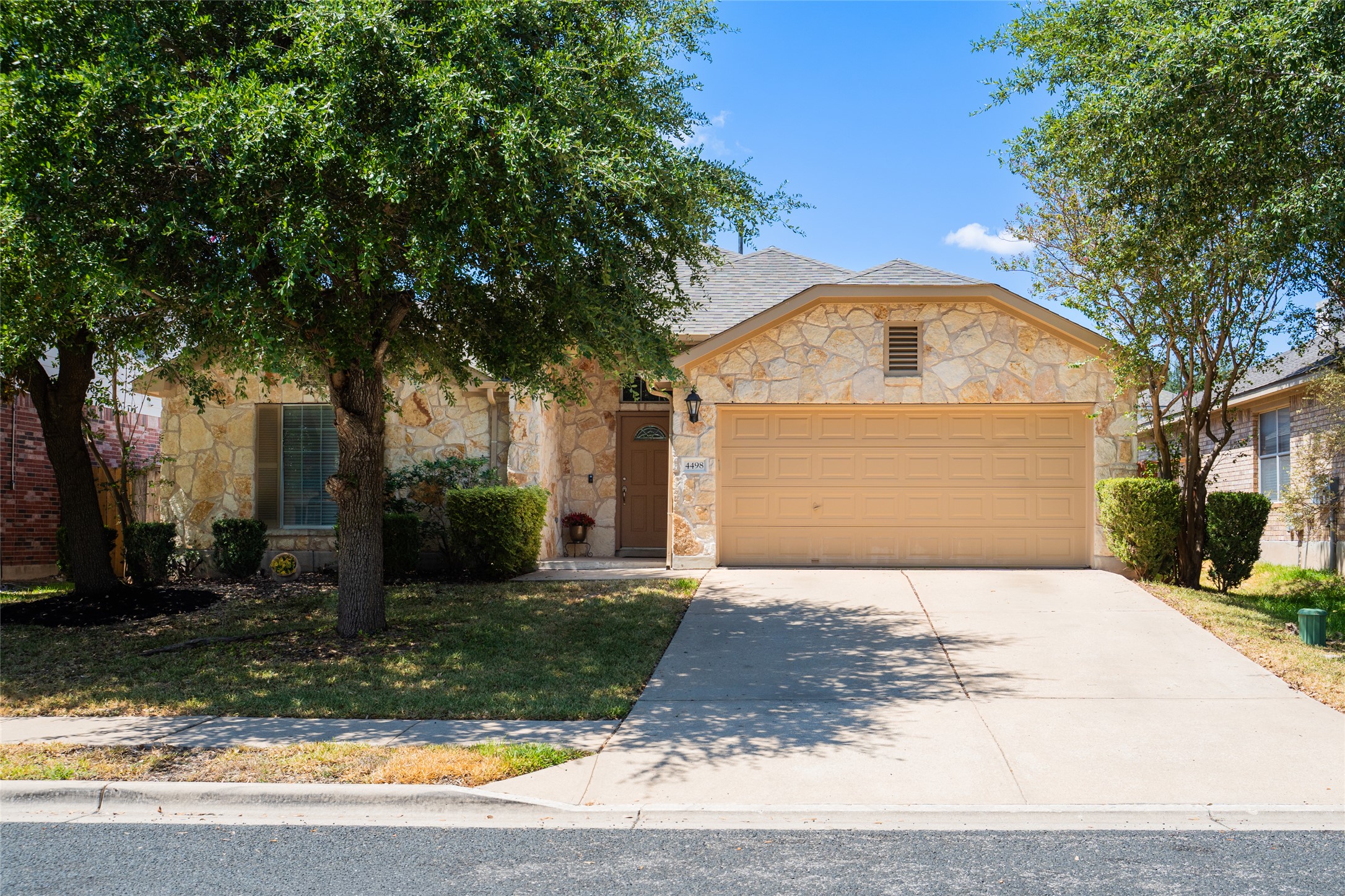 4498 Heritage Well Ln — photo