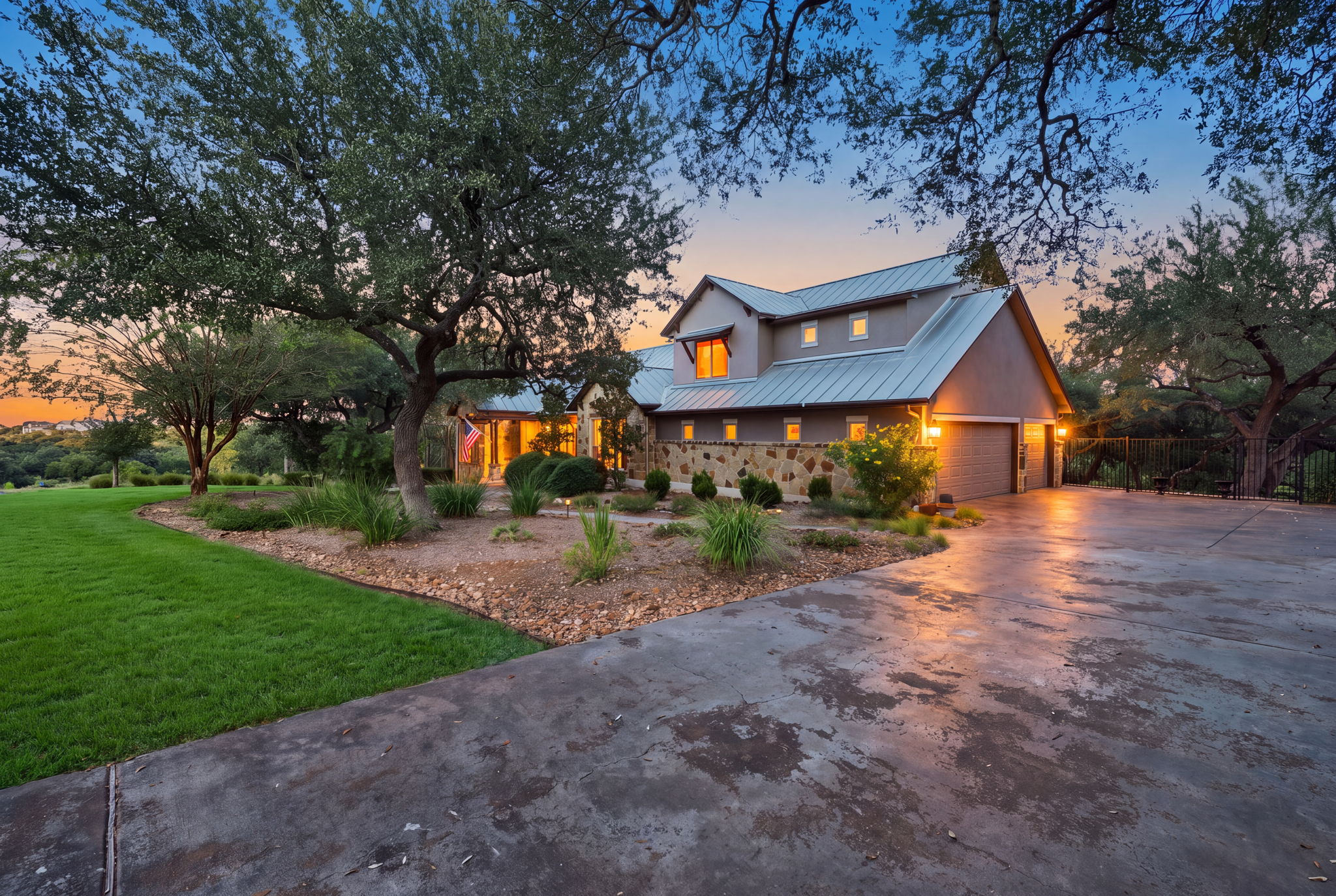 3555 Comal Spgs — photo