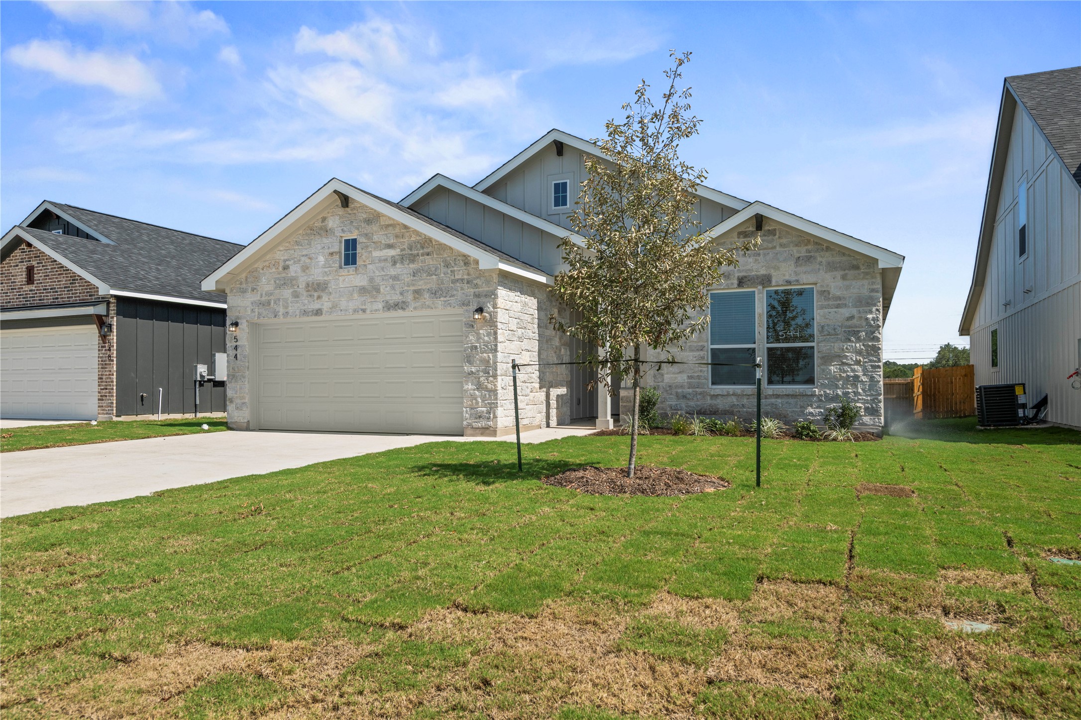 544 Gus Loop, Georgetown, TX 78626 — photo 2