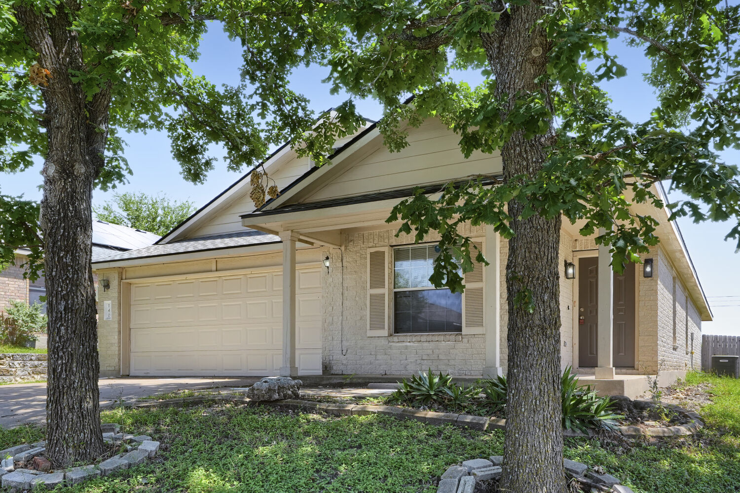 140 Plumbago CV — photo