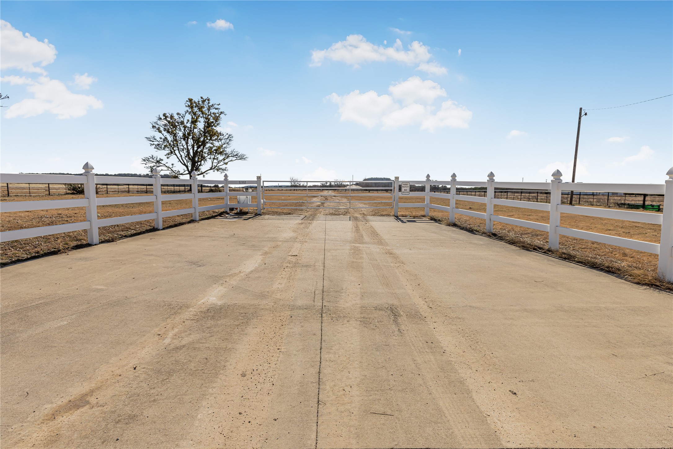 950 Stagecoach Rd — photo