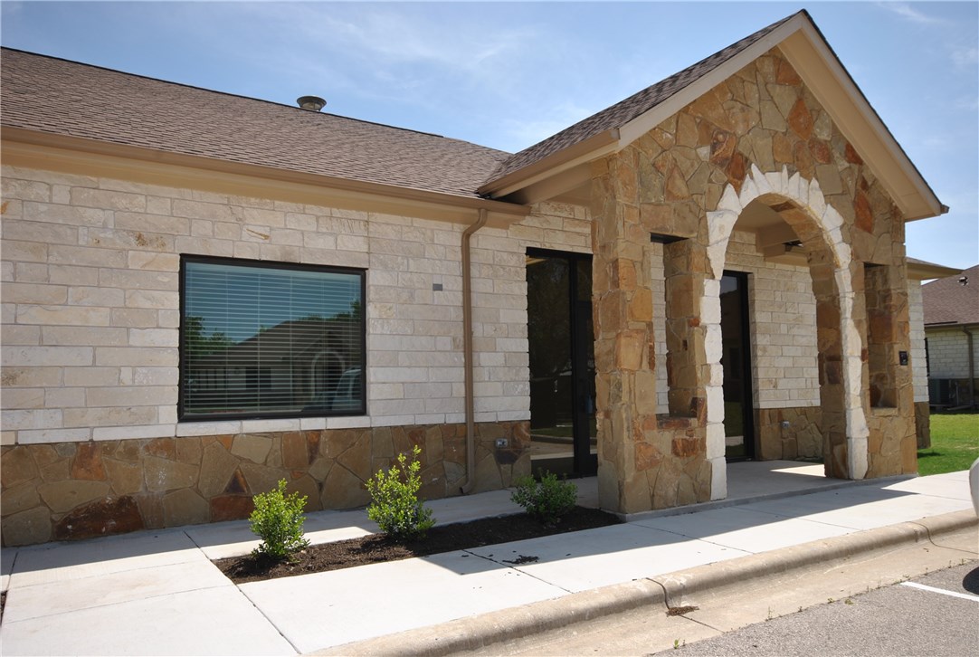 2911 S a.W. Grimes Blvd 760 — photo