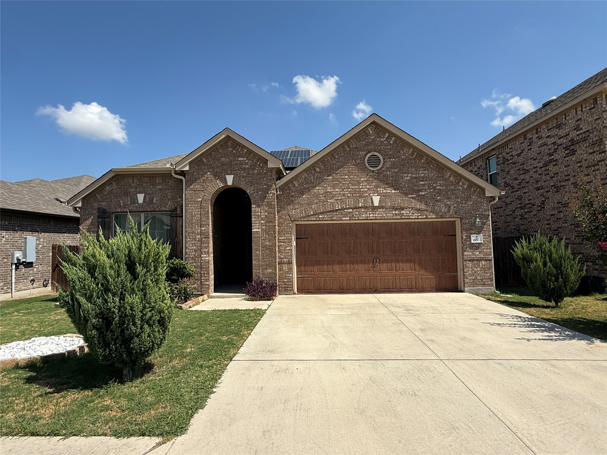 16602 Brogan Ln — photo