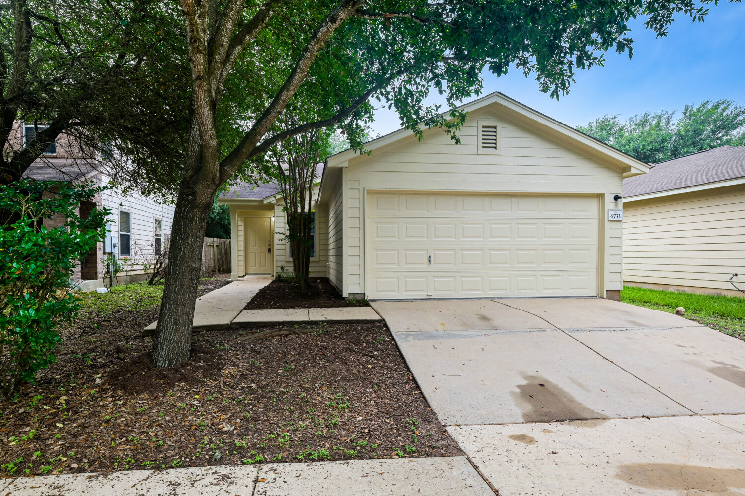 6733 Doyal Drive, Austin, TX 78747 — photo 2