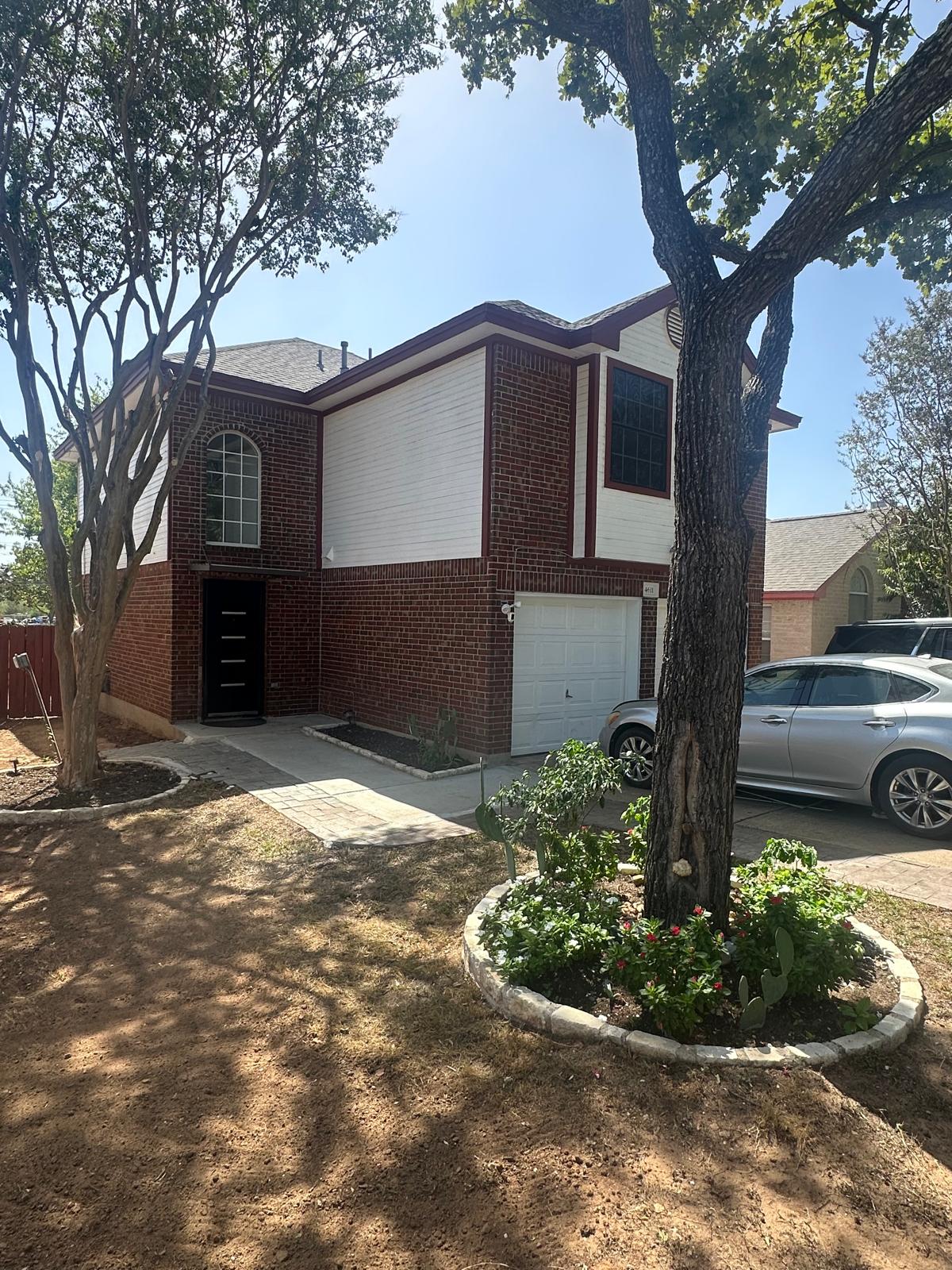 4611 E Castleman Dr — photo
