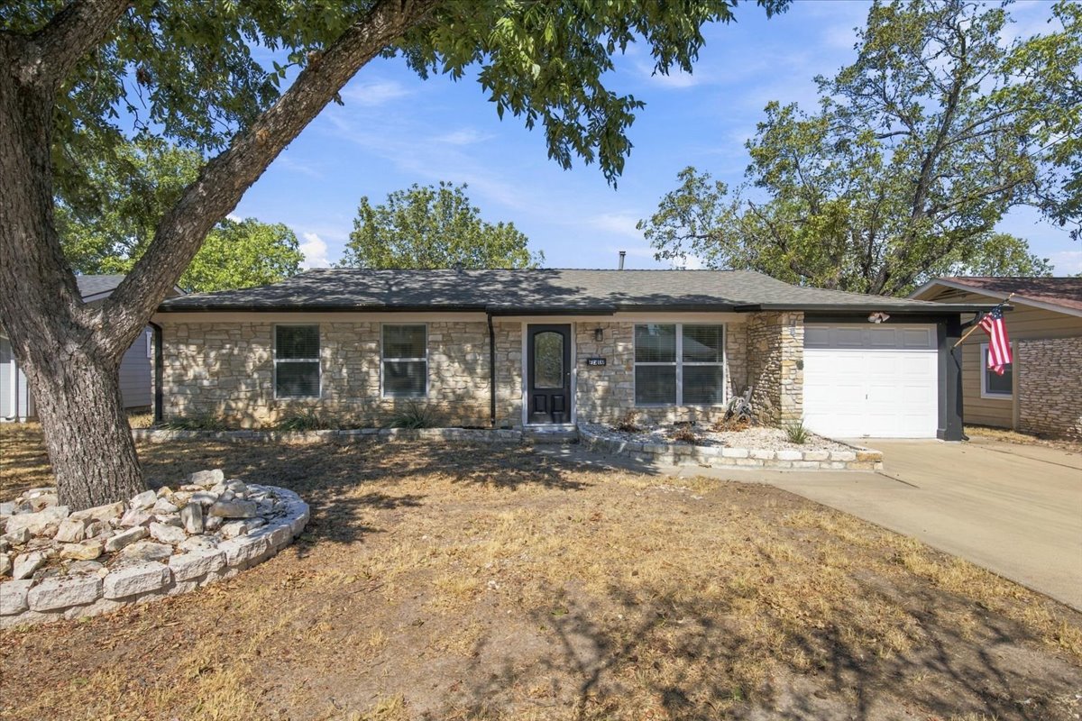 7510 Carriage Dr — photo