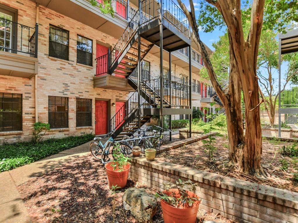 2216 San Gabriel St 105 — photo