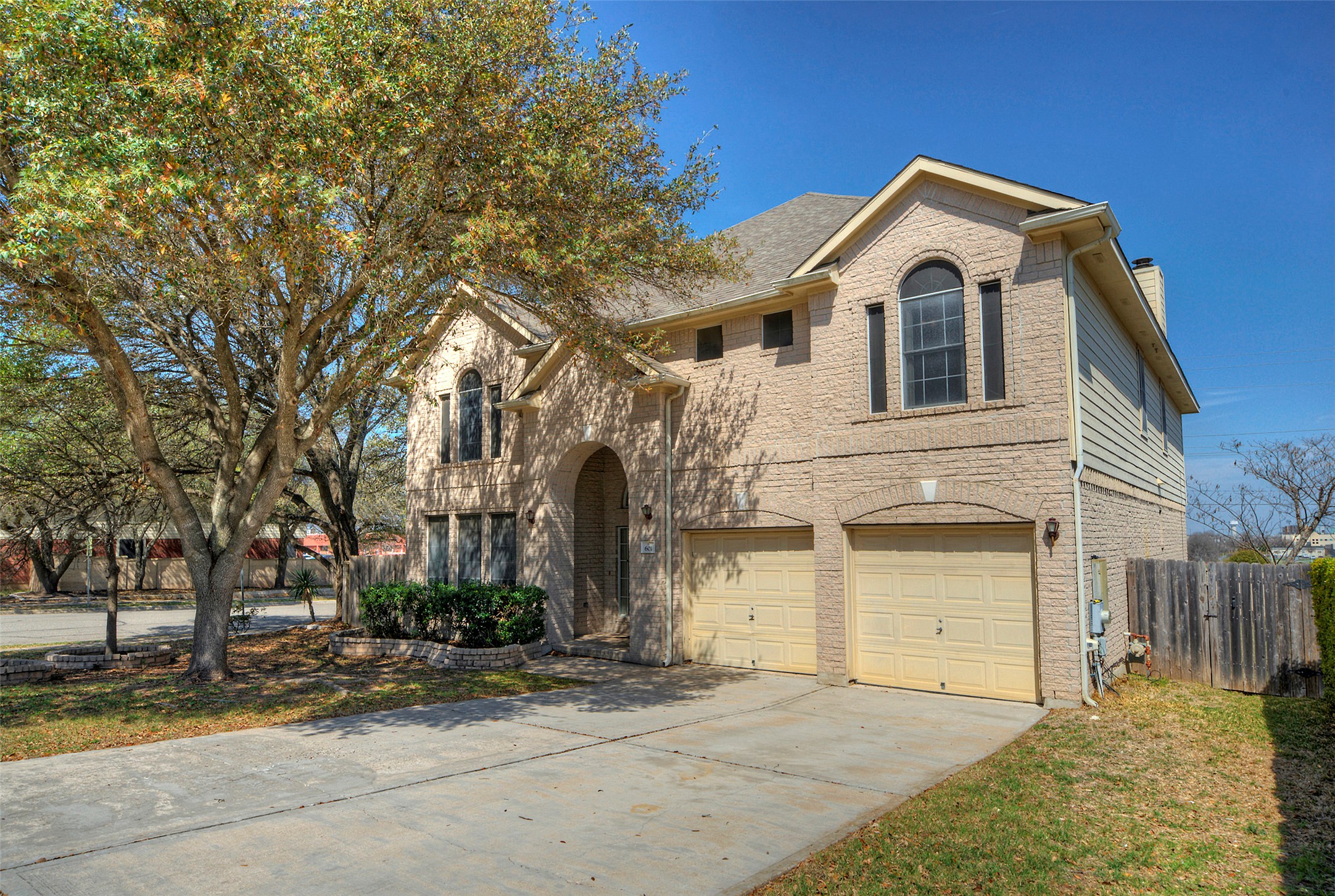 601 Indian Run Dr — photo