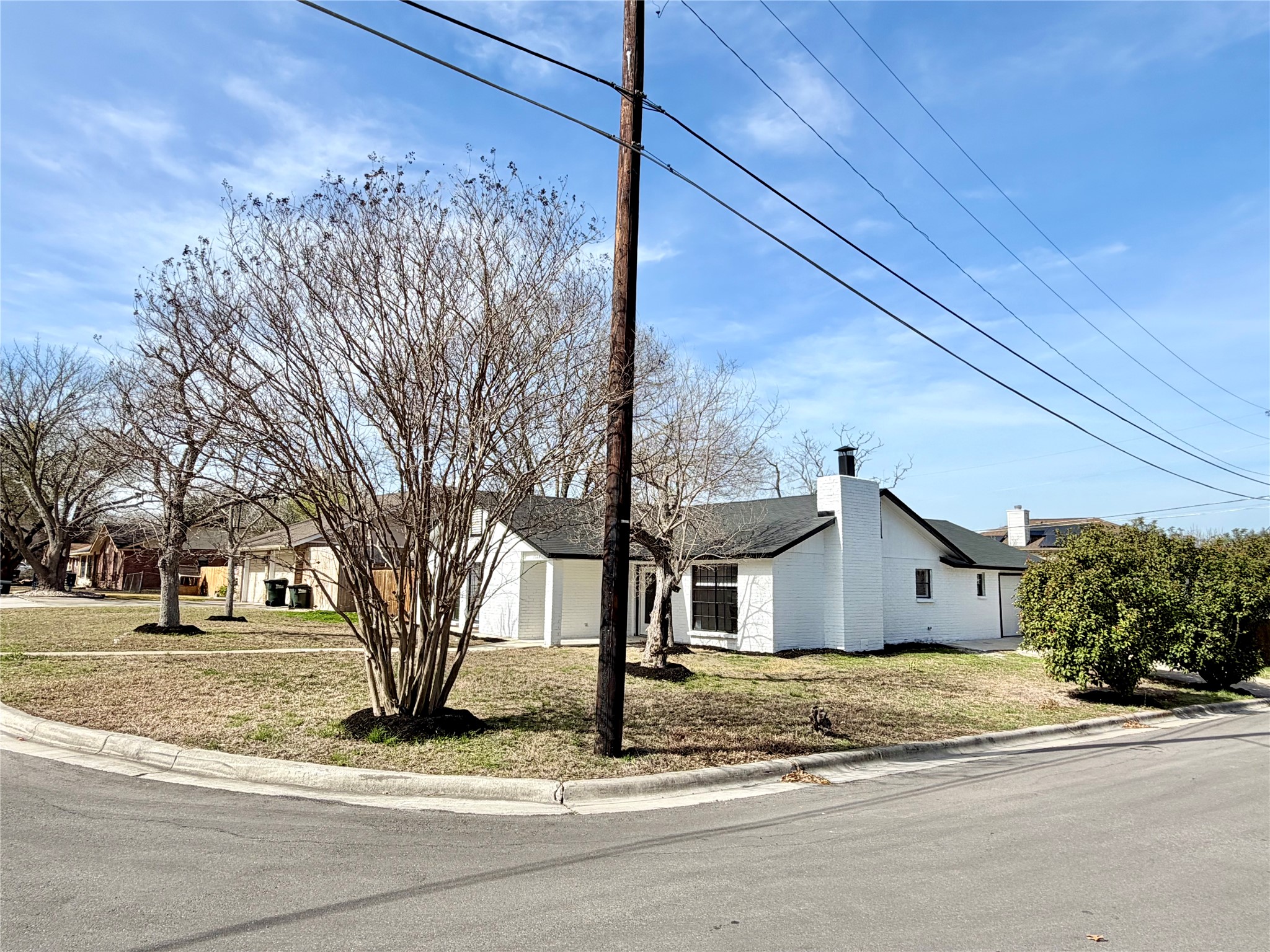 1504 Parkview Ln — photo