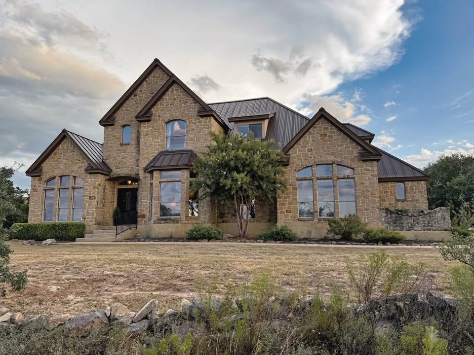 20305 Haystack CV — photo