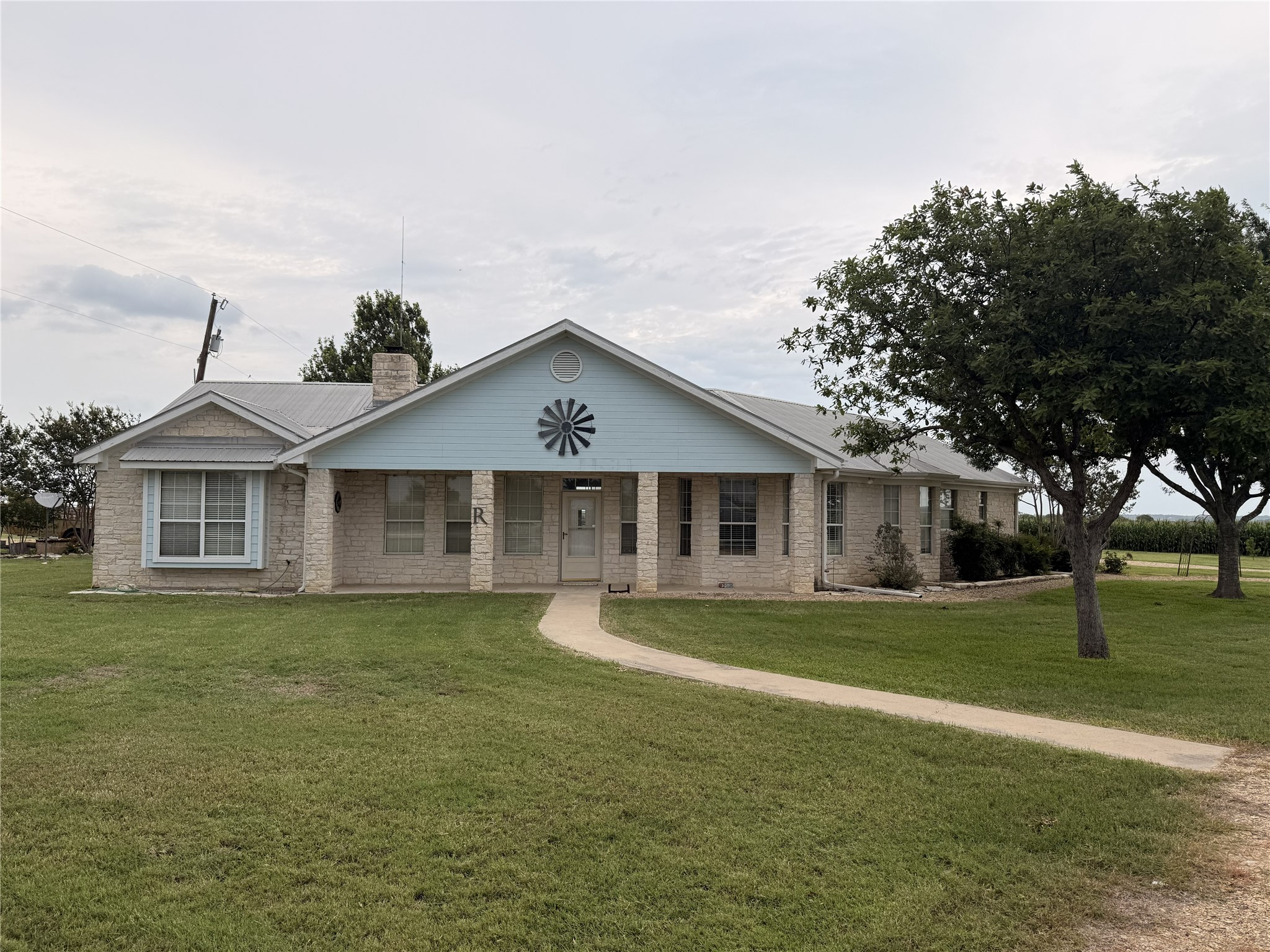 5600 FM 1466 — photo