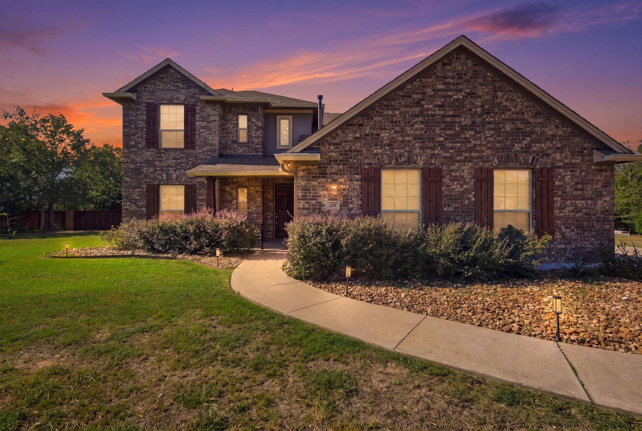 245 Chisholm Trl — photo