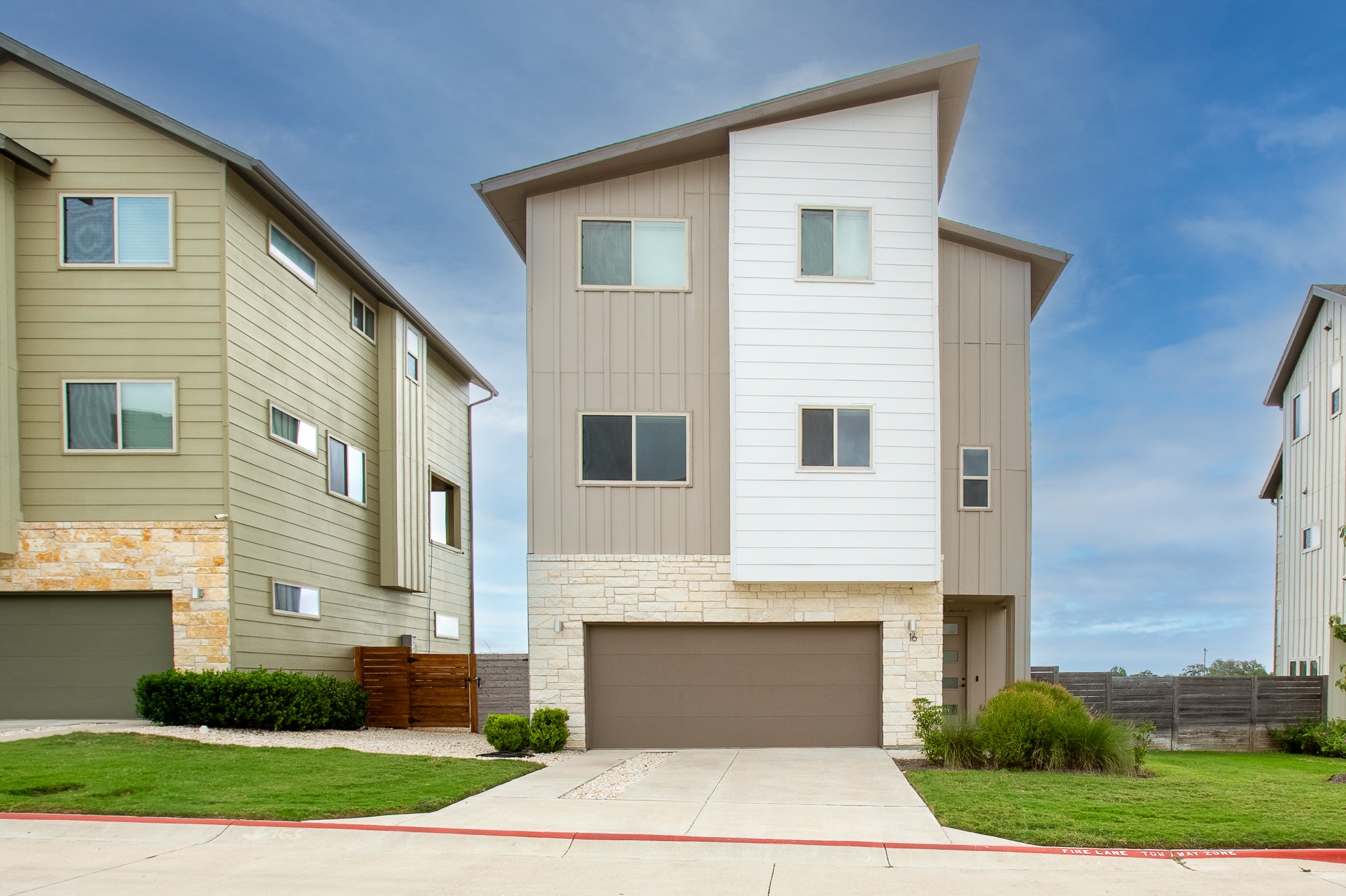 5315 La Crosse Ave Unit 16 — photo