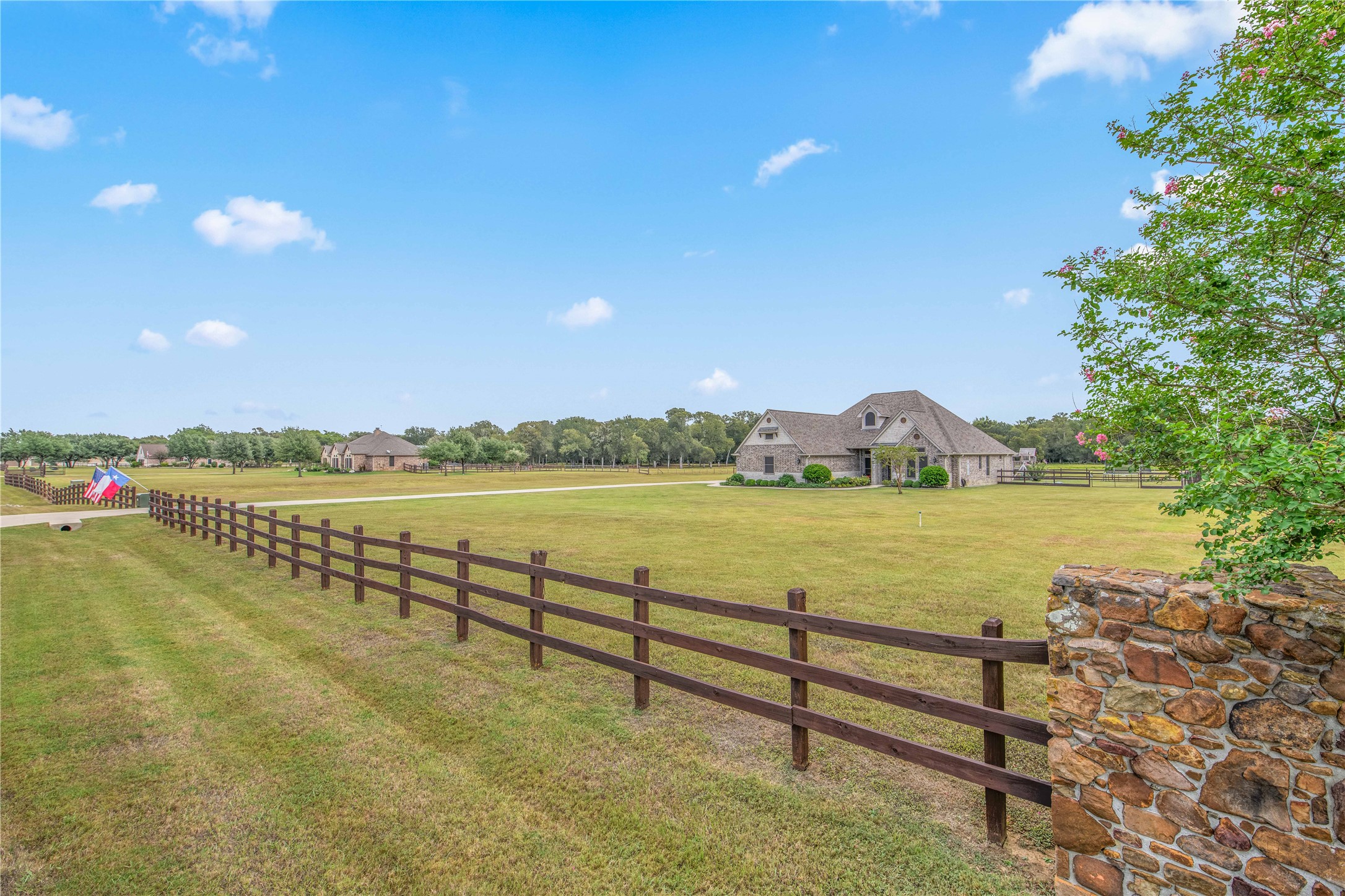 9600 Shadow Creek Trl — photo