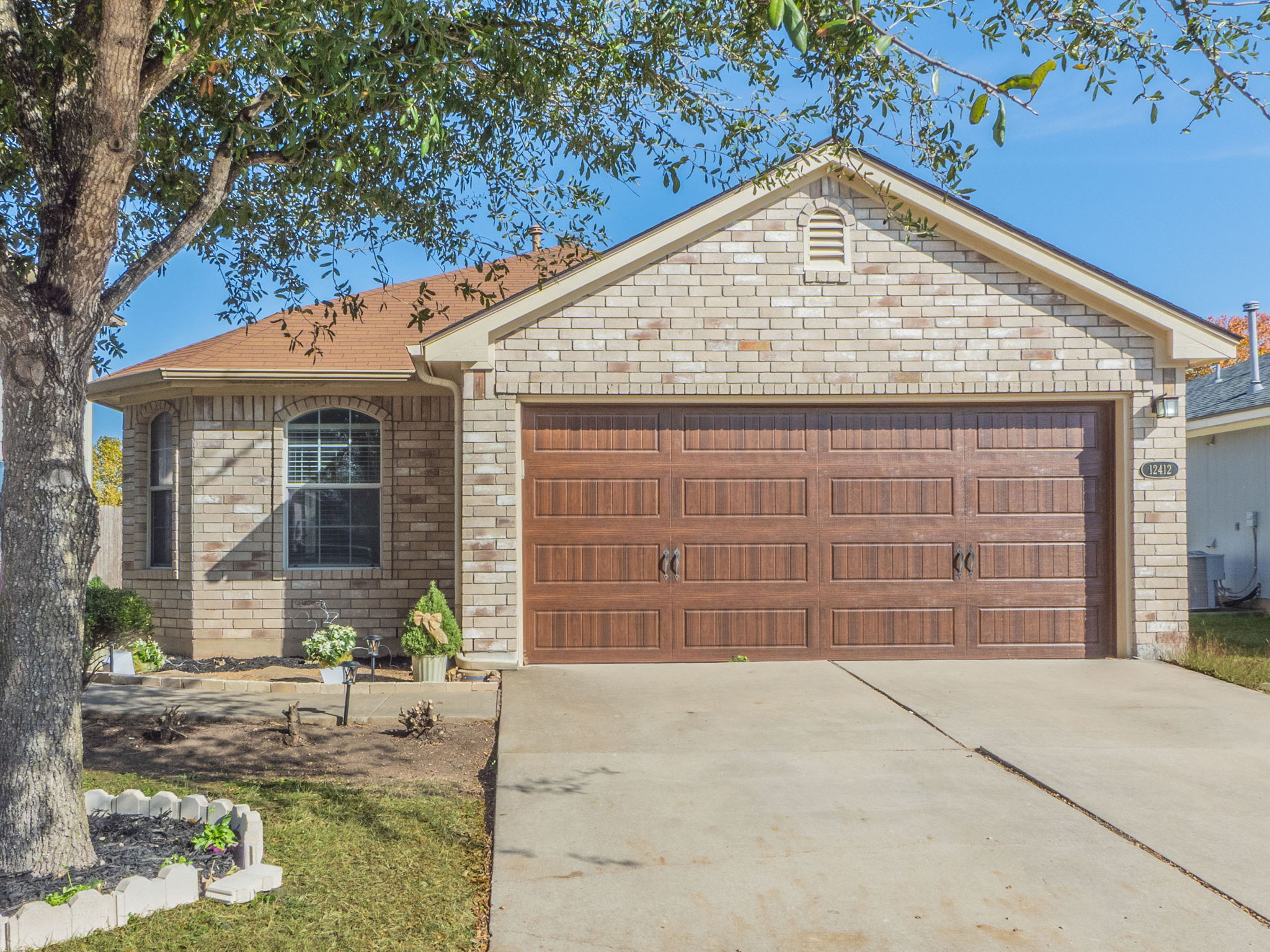 12412 Jamie Dr — photo