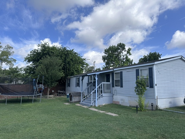106 Ramirez Street, Kyle, TX 78640 — photo 2
