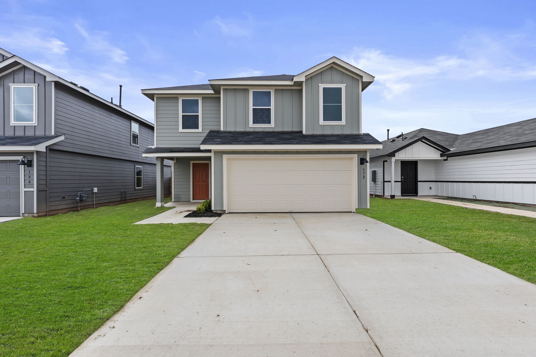 172 Surrey Oaks — photo