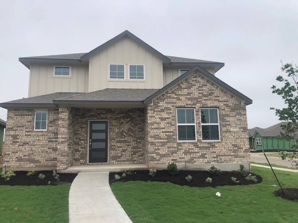 609 Paddock Ln — photo