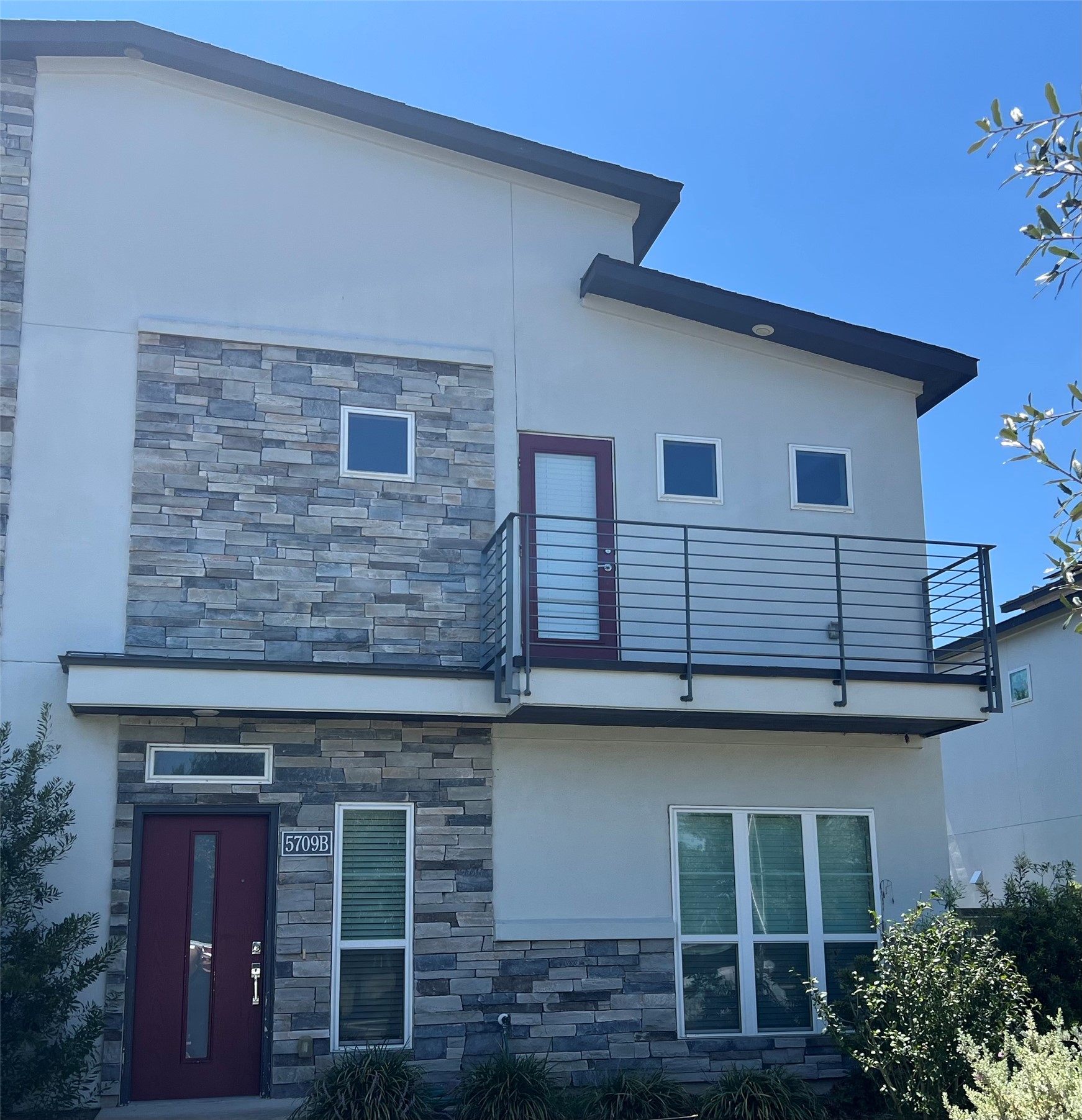 5709 Charles Merle Dr B — photo