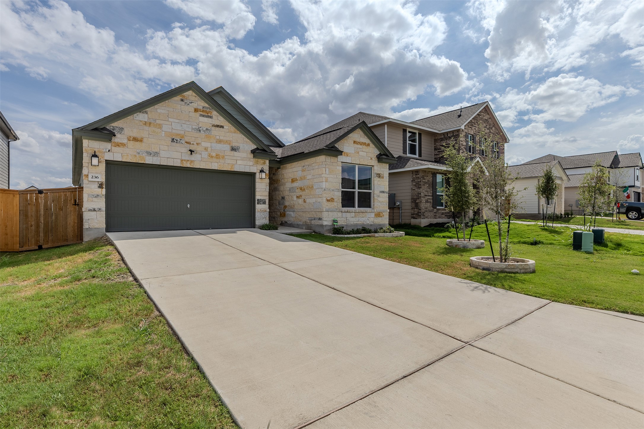 236 Colonel McNally Loop, Jarrell, TX 76537 — photo 2