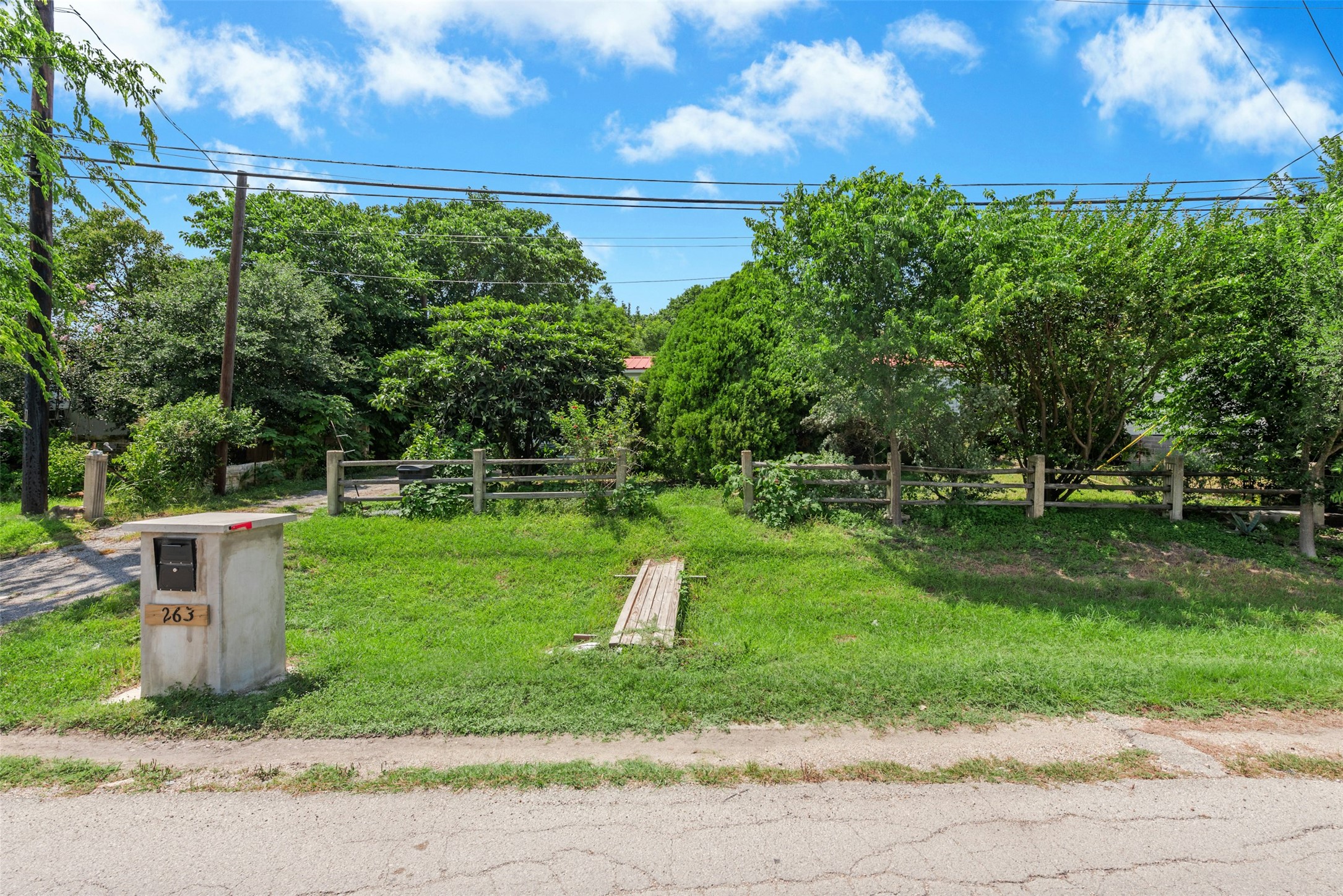 263 Railyard Dr — photo