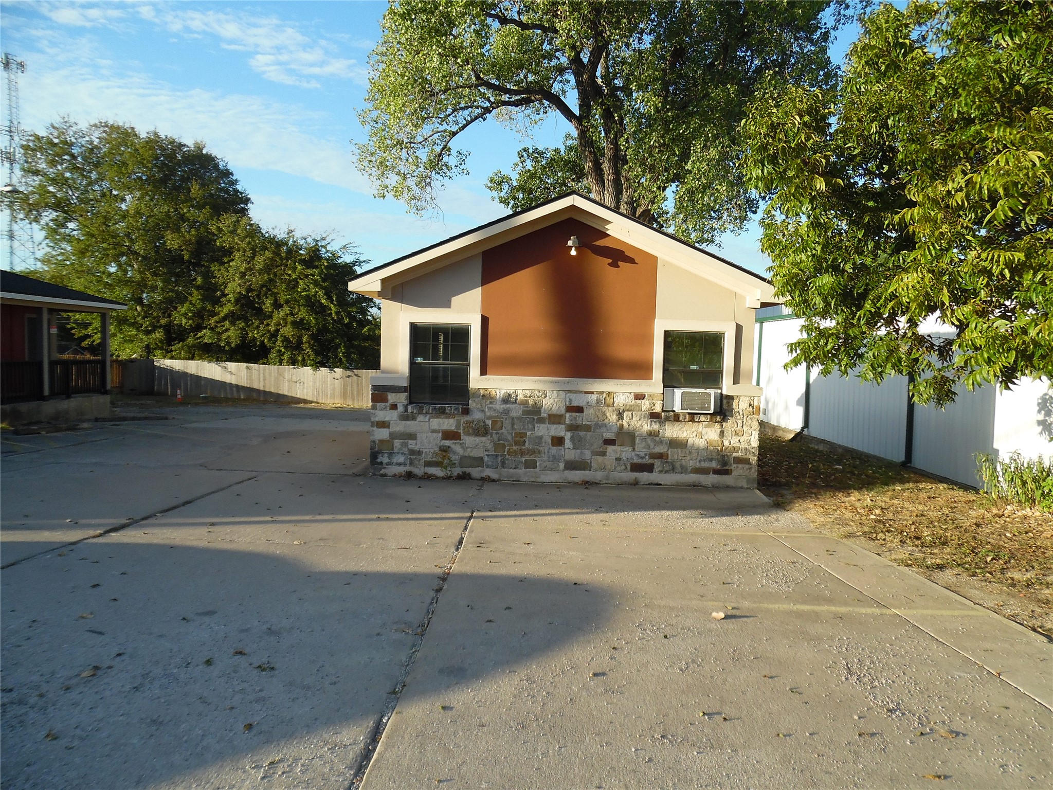 Home in Austin, TX 78728 — photo 2
