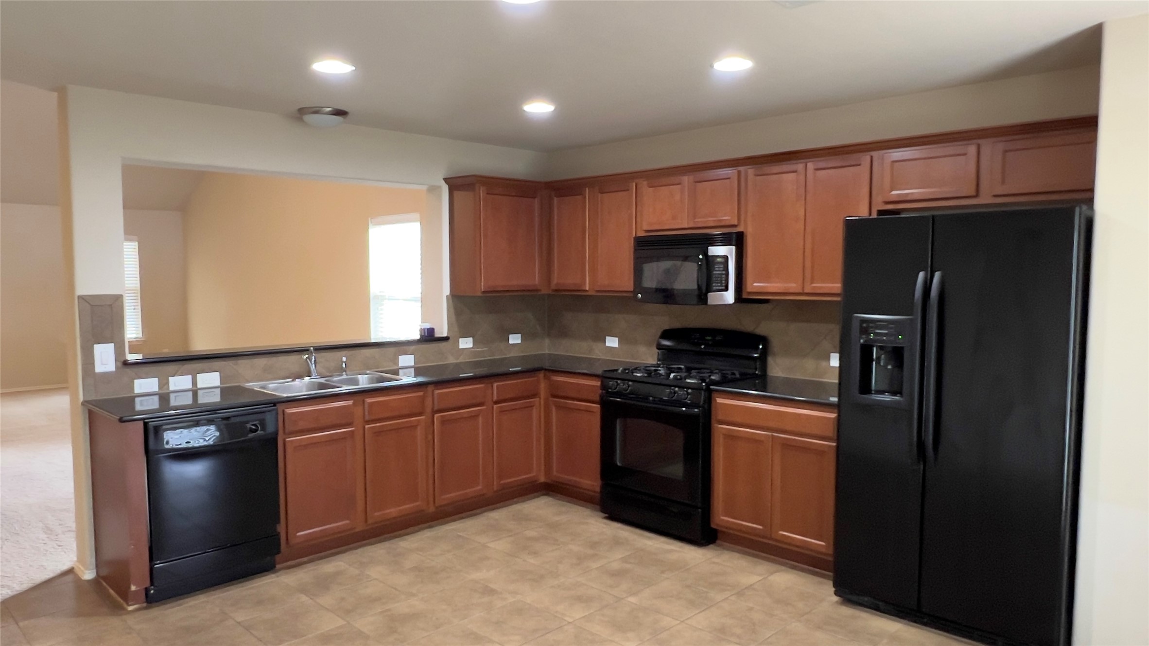 357 Nottingham Loop, Kyle, TX 78640 — photo 3