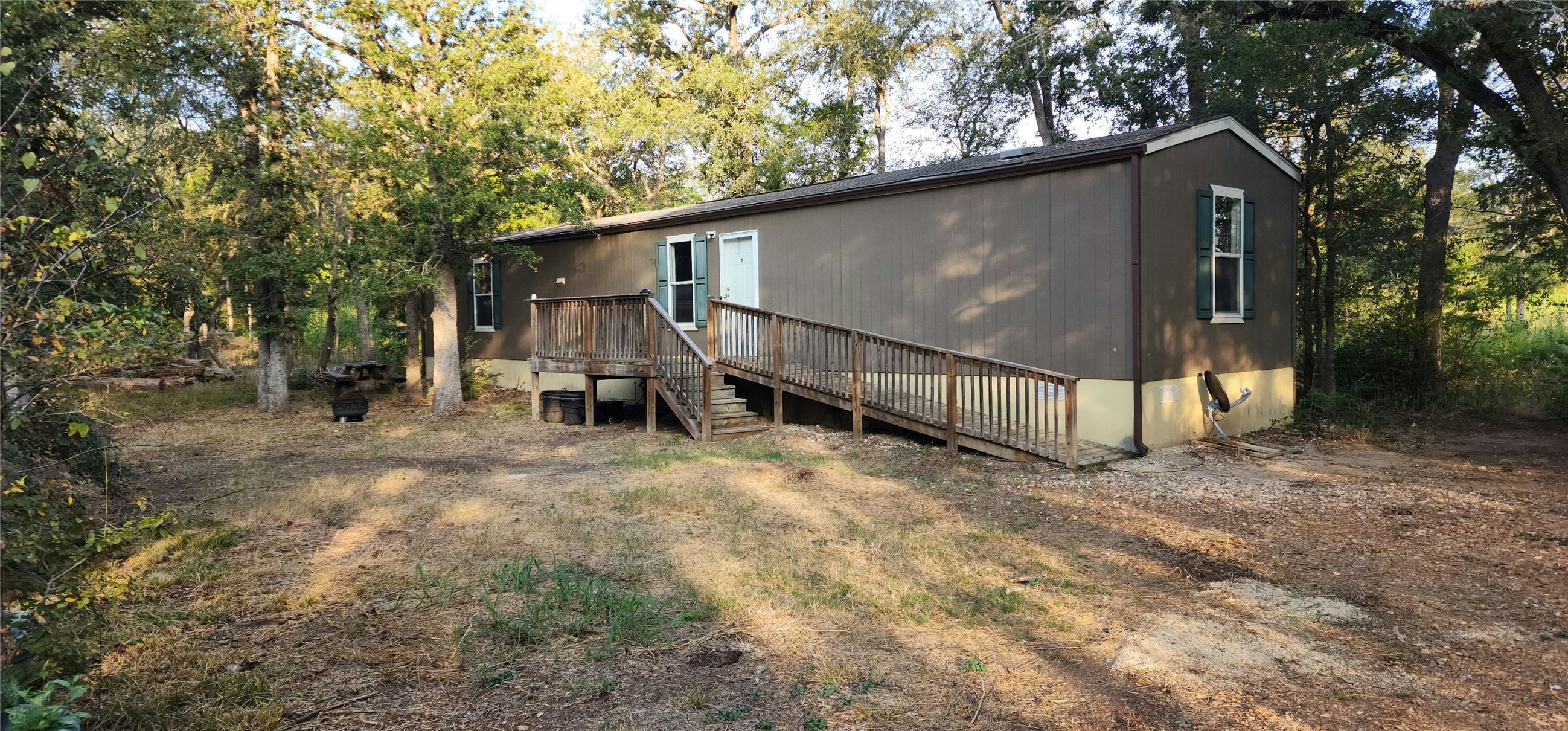 194 FM 2104 — photo