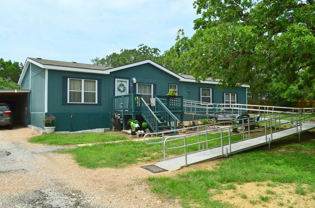 218 Texas Oak Dr — photo