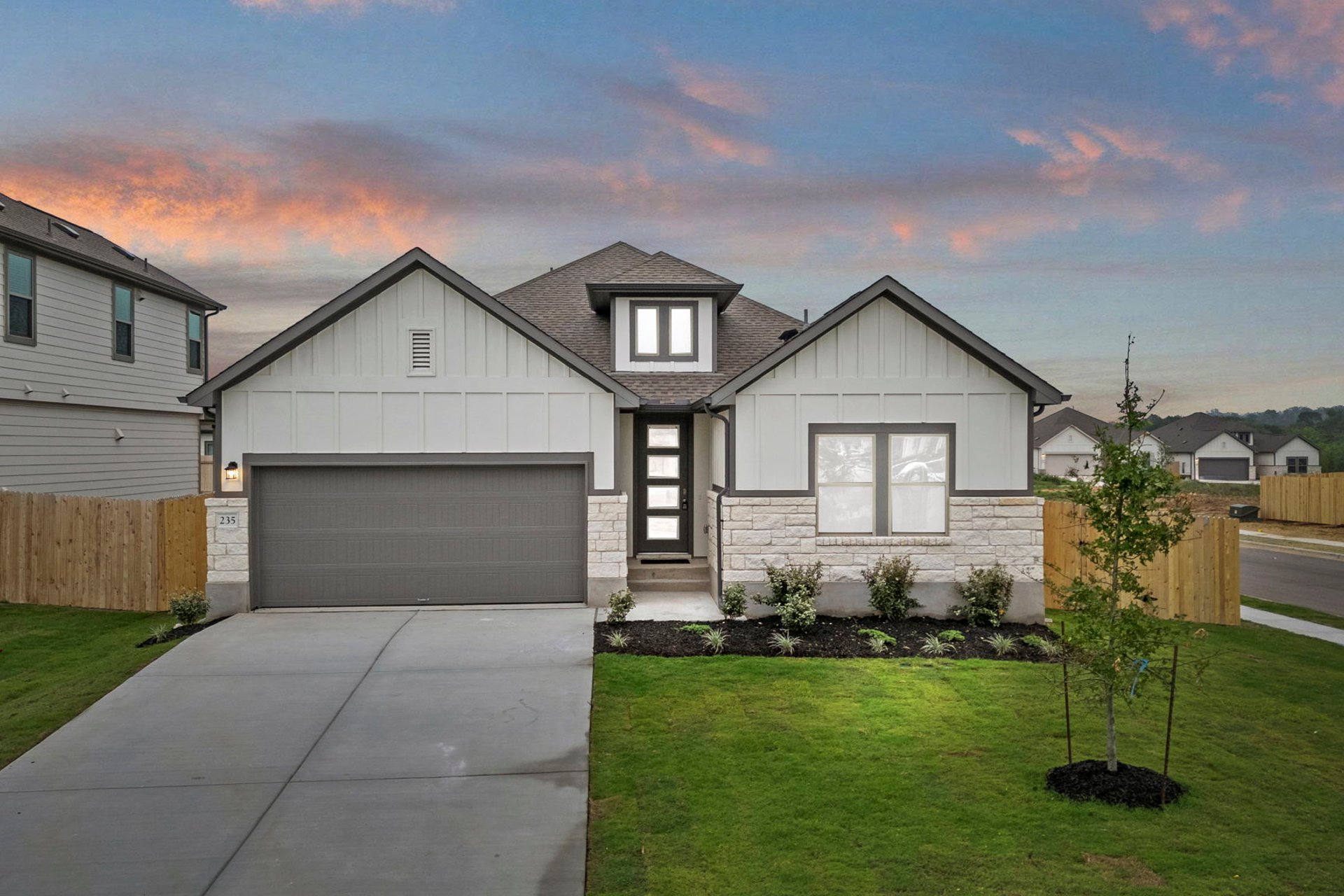 235 Red Tail Hawk Ln — photo