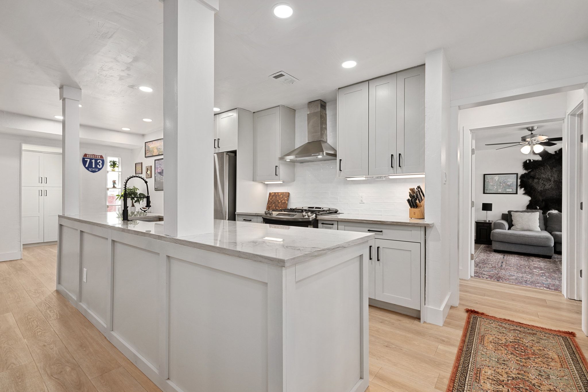 4709 York Hill Dr — photo