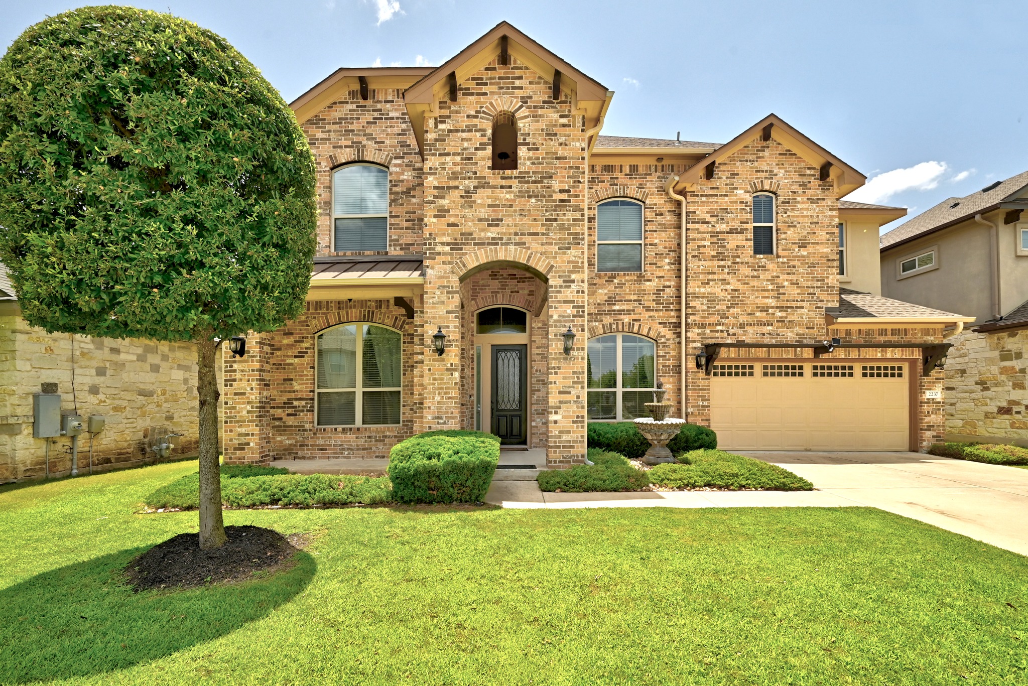 2237 Cactus Valley Dr — photo