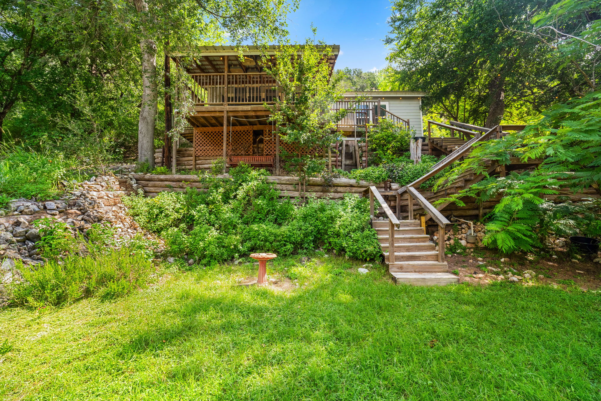 770 N River Rd — photo