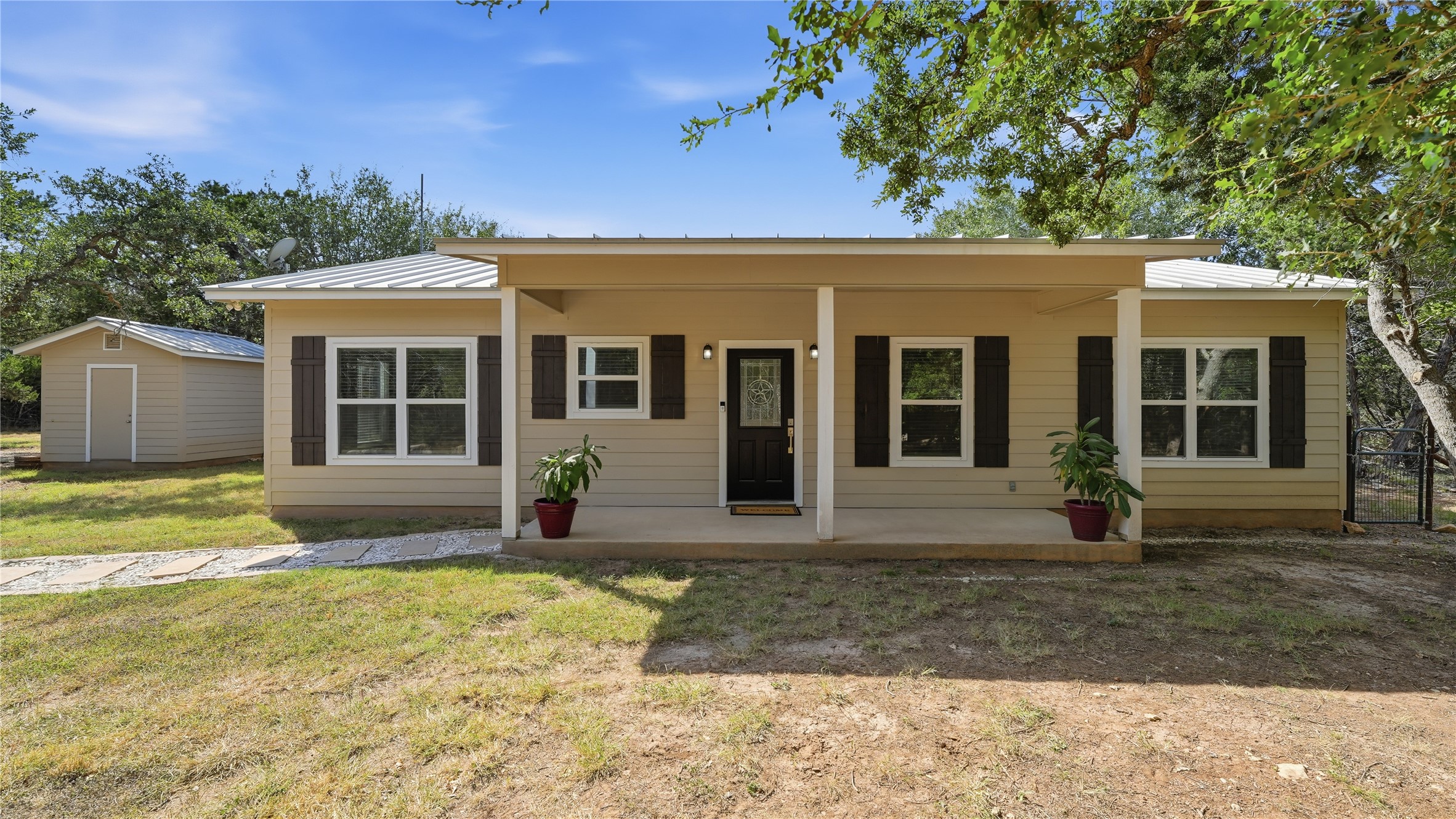 231 N Rainbow Ranch Rd — photo
