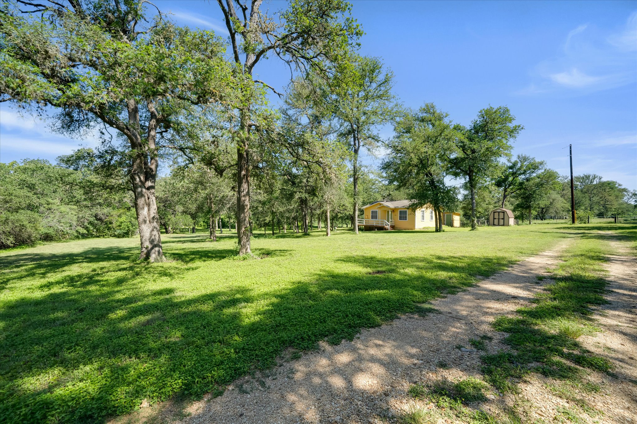 1732 Watterson Road, Red Rock, TX 78662