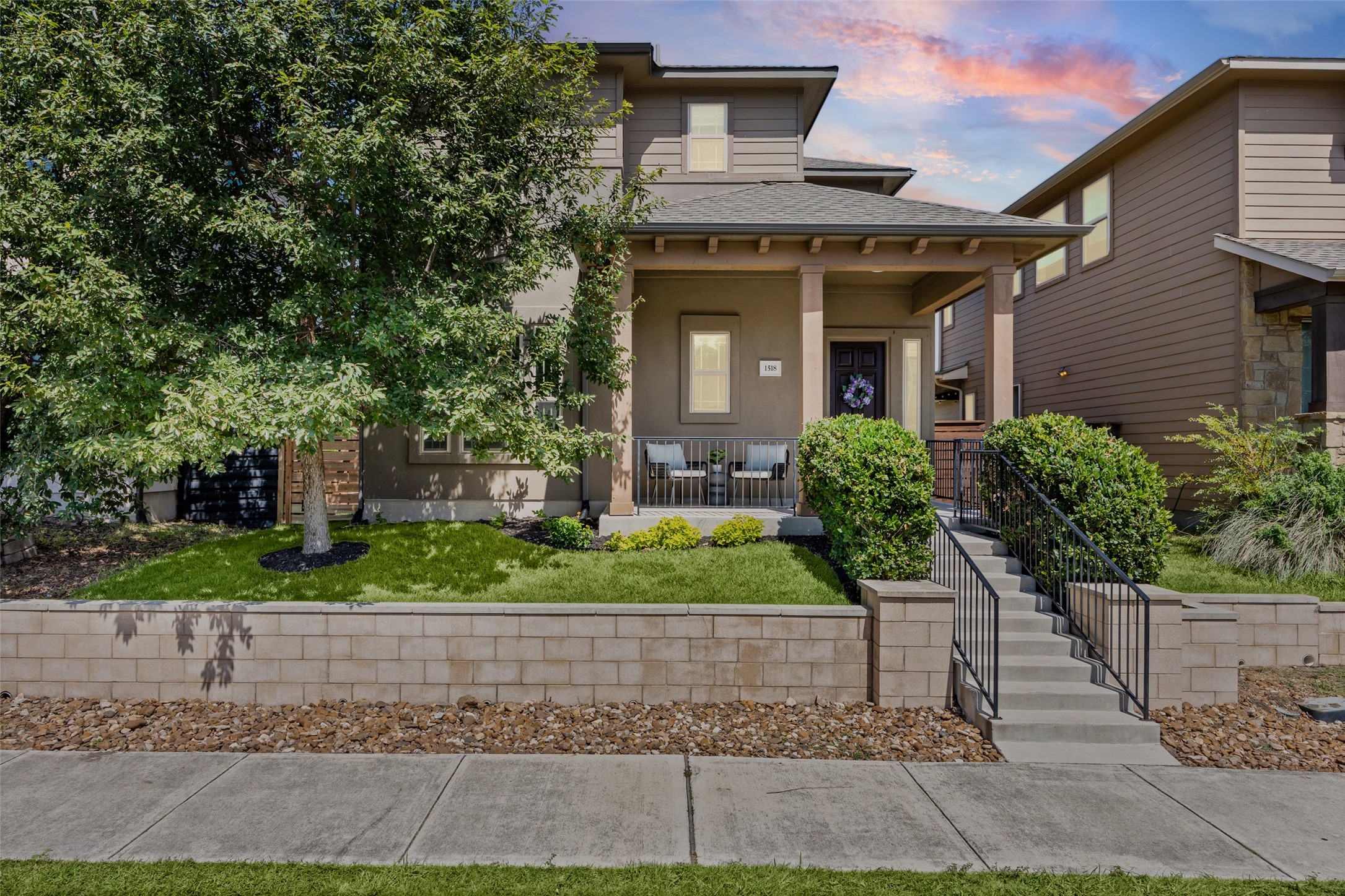 1518 Frontier Valley Dr — photo