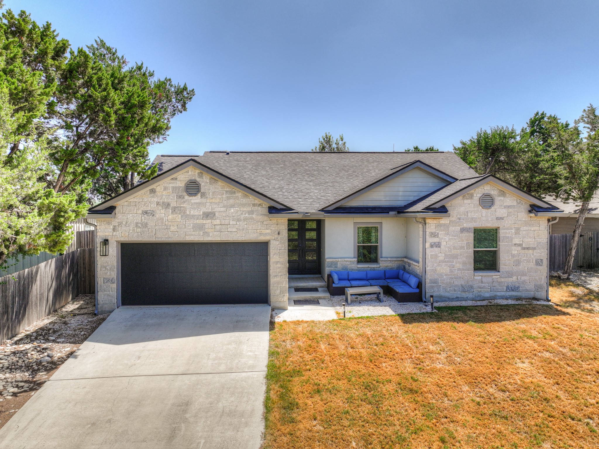 570 Forest Crst — photo