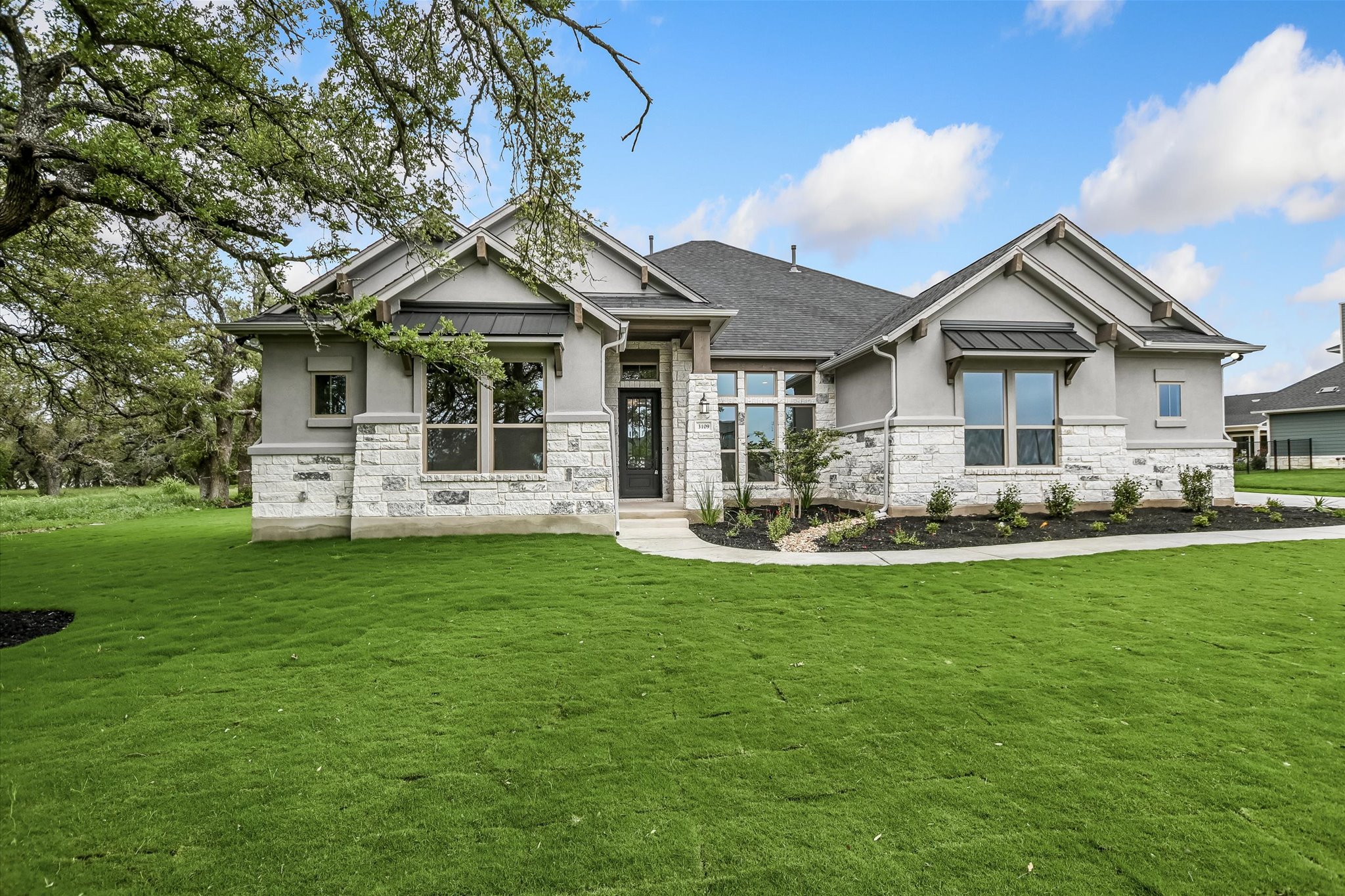 3109 Honeywood Dr — photo