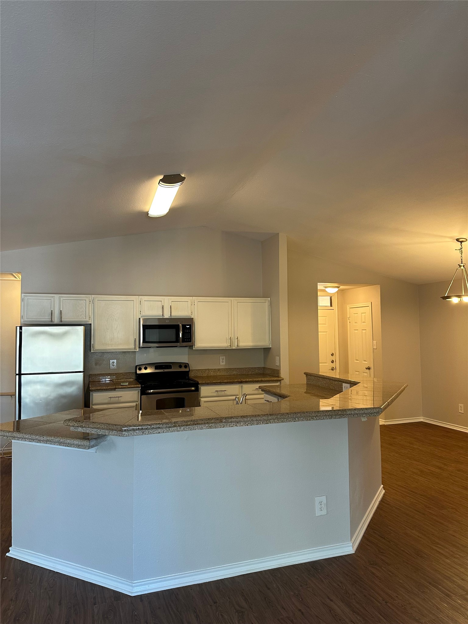 6804 N Capital Of Texas 323 — photo