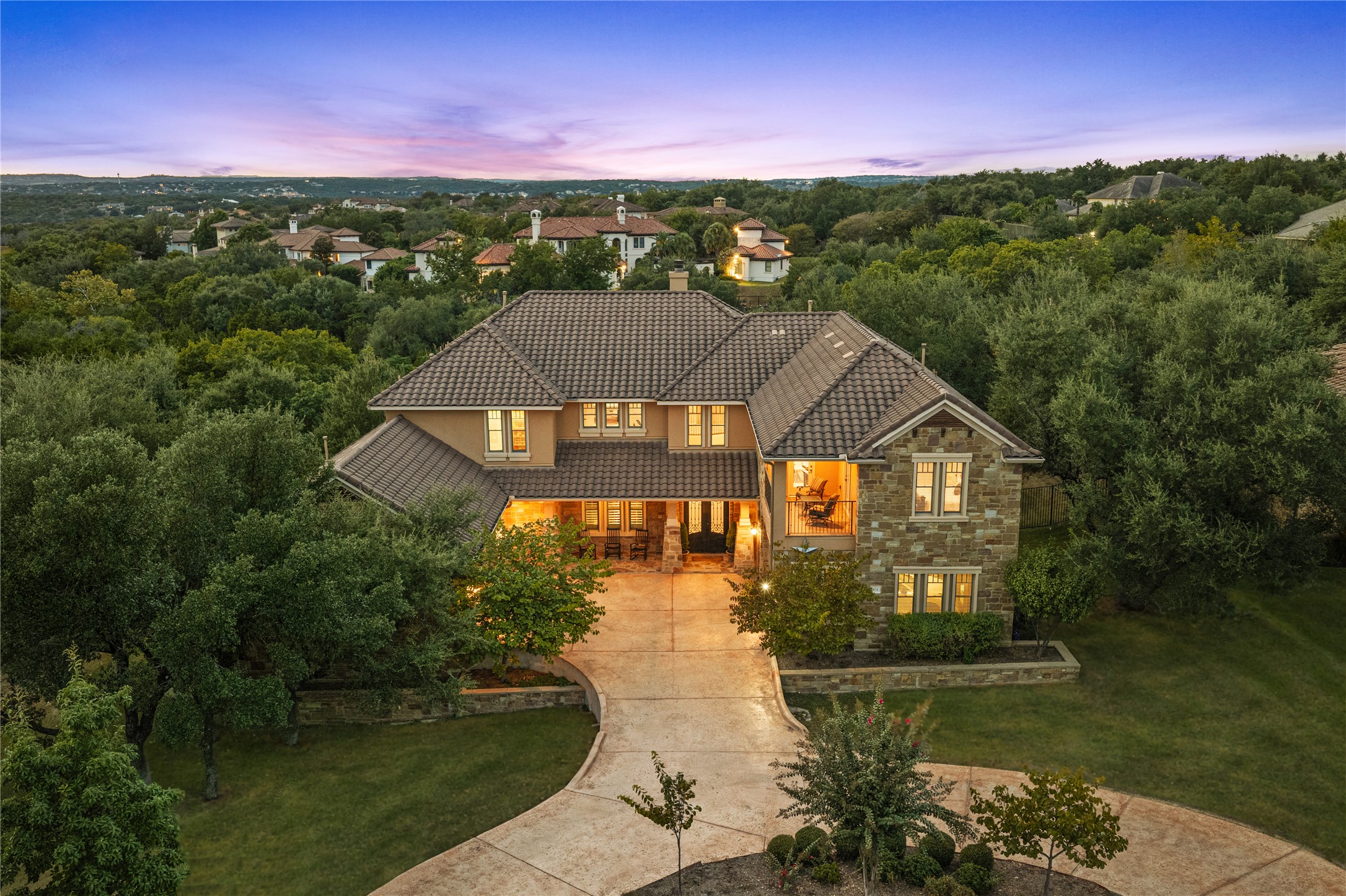104 Bella Strada CV — photo