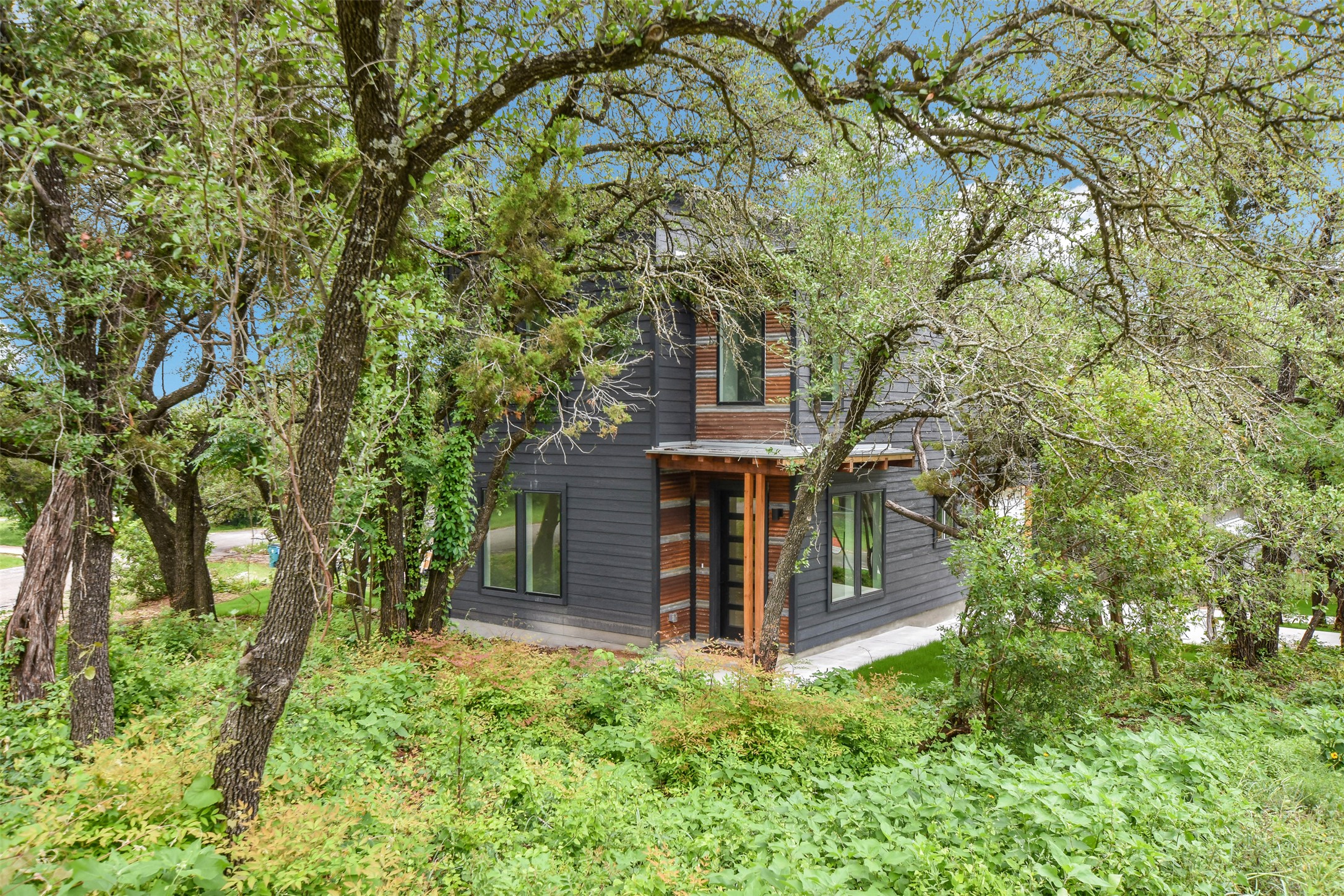 10918 Ridgeway St — photo