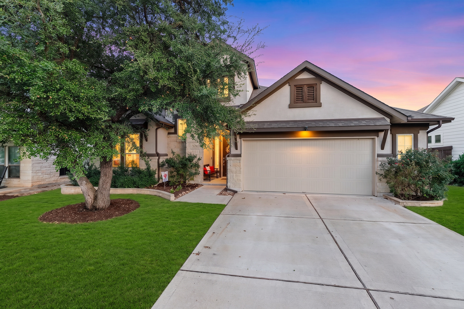 812 Heartleaf Dr — photo