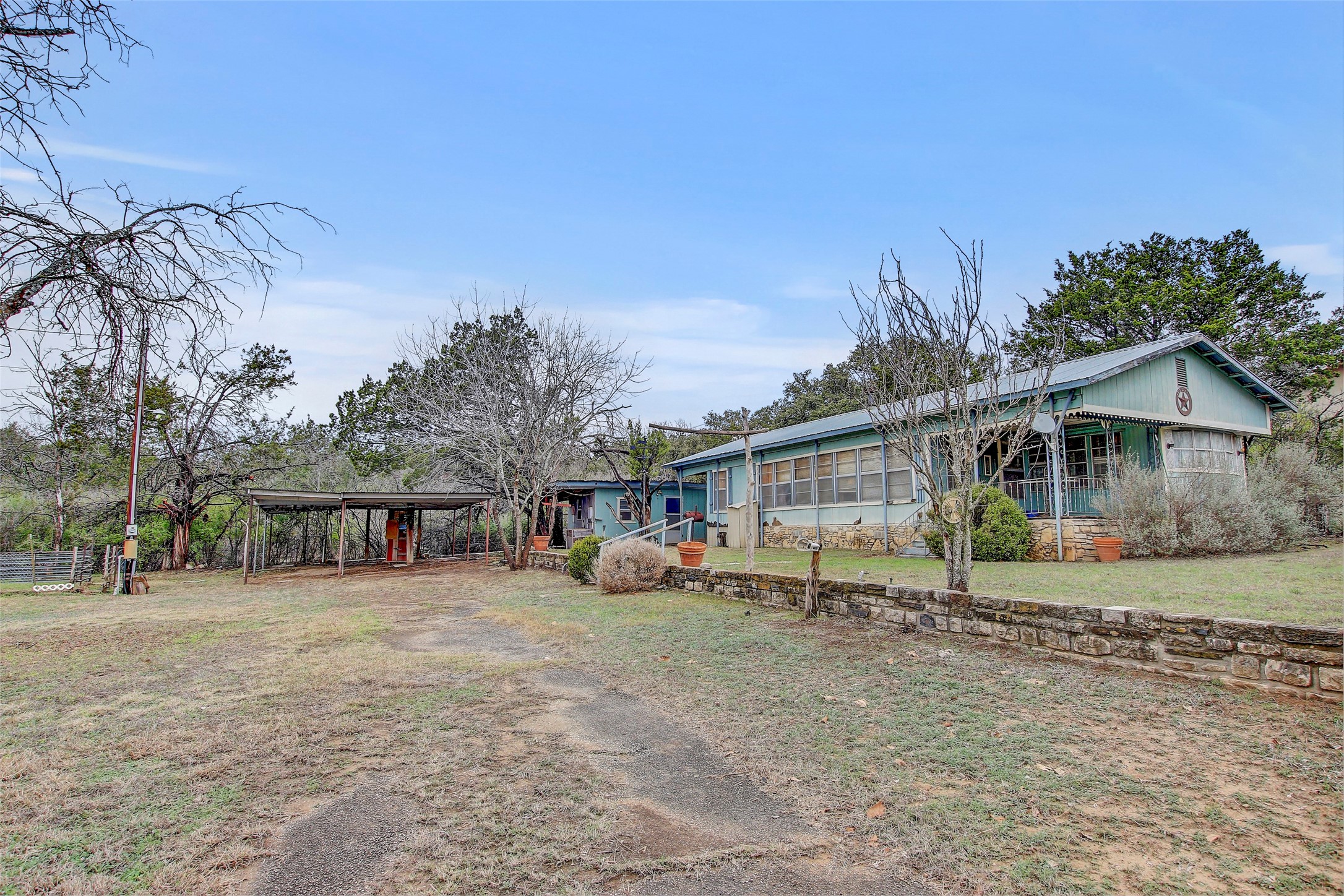 205 Singleton Drive, Spicewood, TX 78669 — photo 2