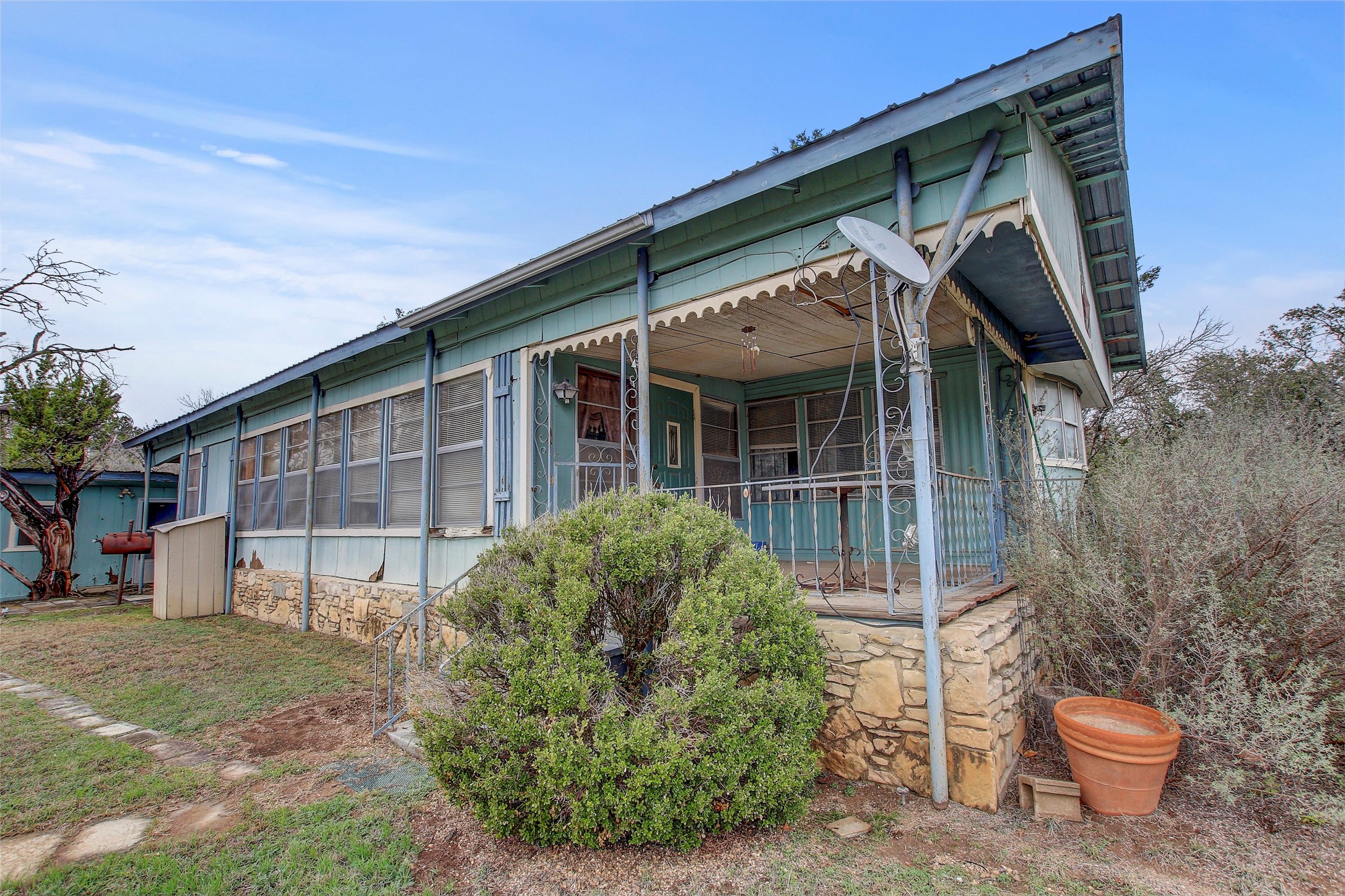 205 Singleton Drive, Spicewood, TX 78669 — photo 3